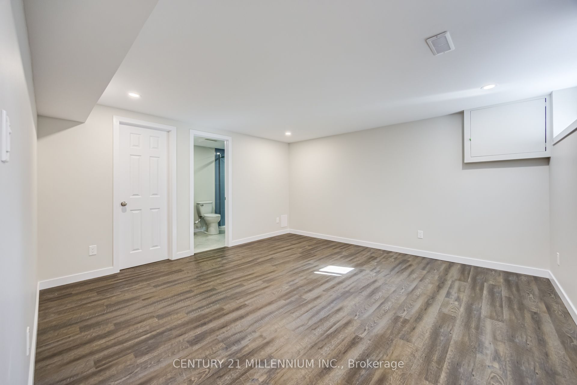 18 Leneck Avenue Basement Property Photo 12