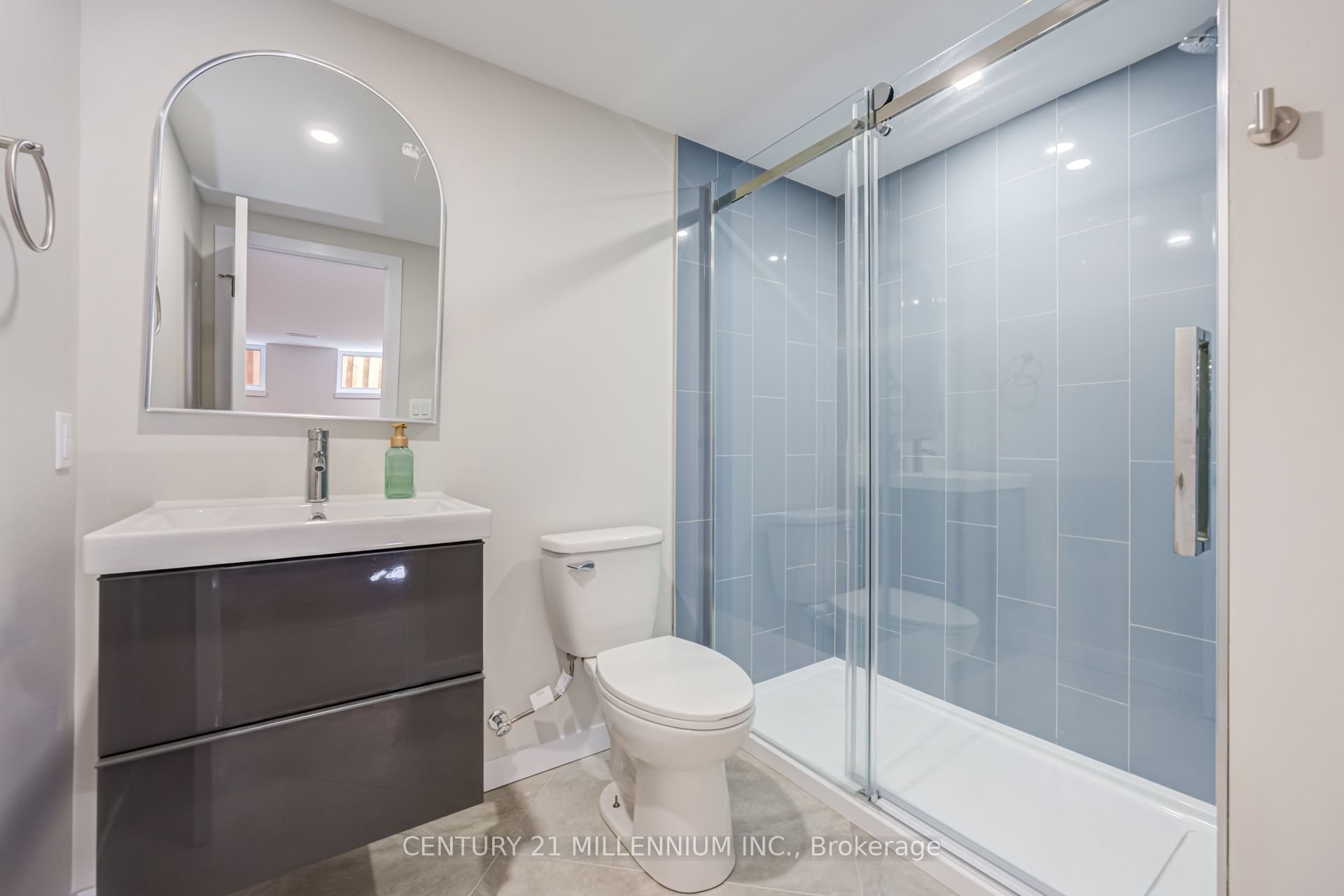 18 Leneck Avenue Basement Property Photo 13