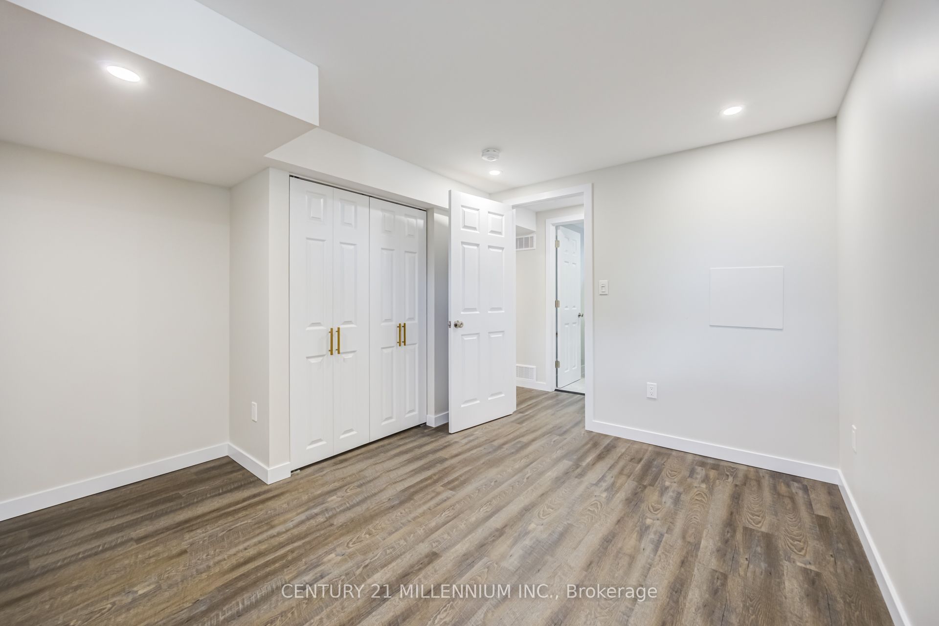 18 Leneck Avenue Basement Property Photo 18
