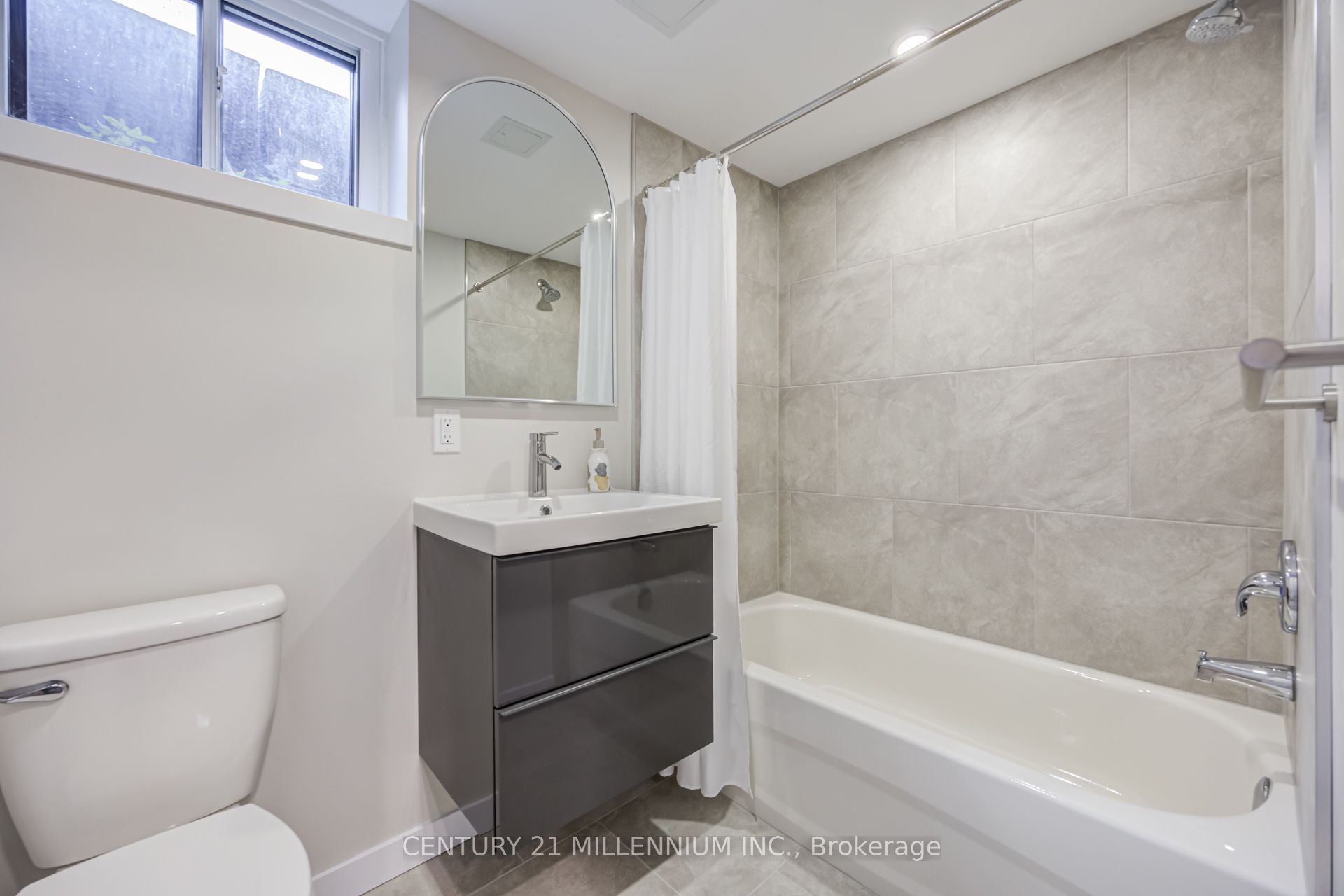 18 Leneck Avenue Basement Property Photo 19