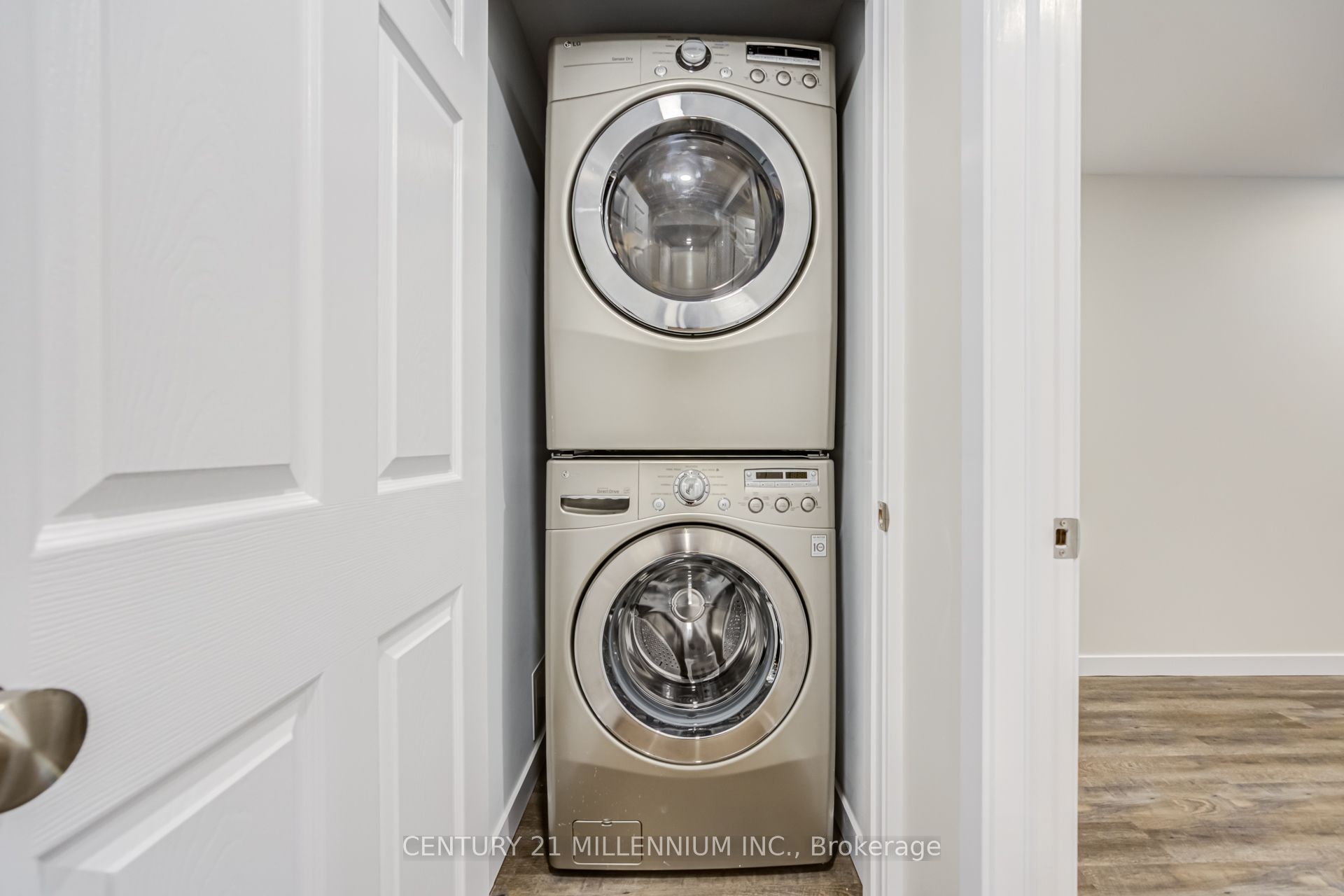 18 Leneck Avenue Basement Property Photo 20