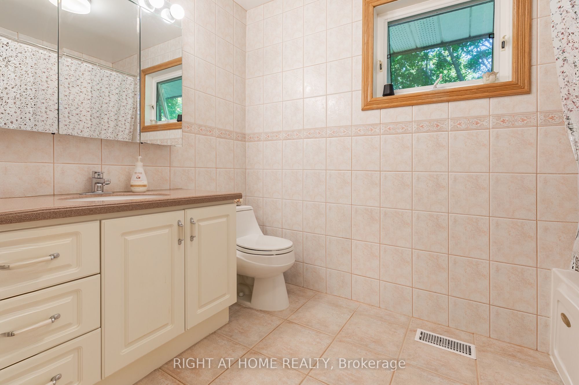 3325 Enniskillen Circle Property Photo 22