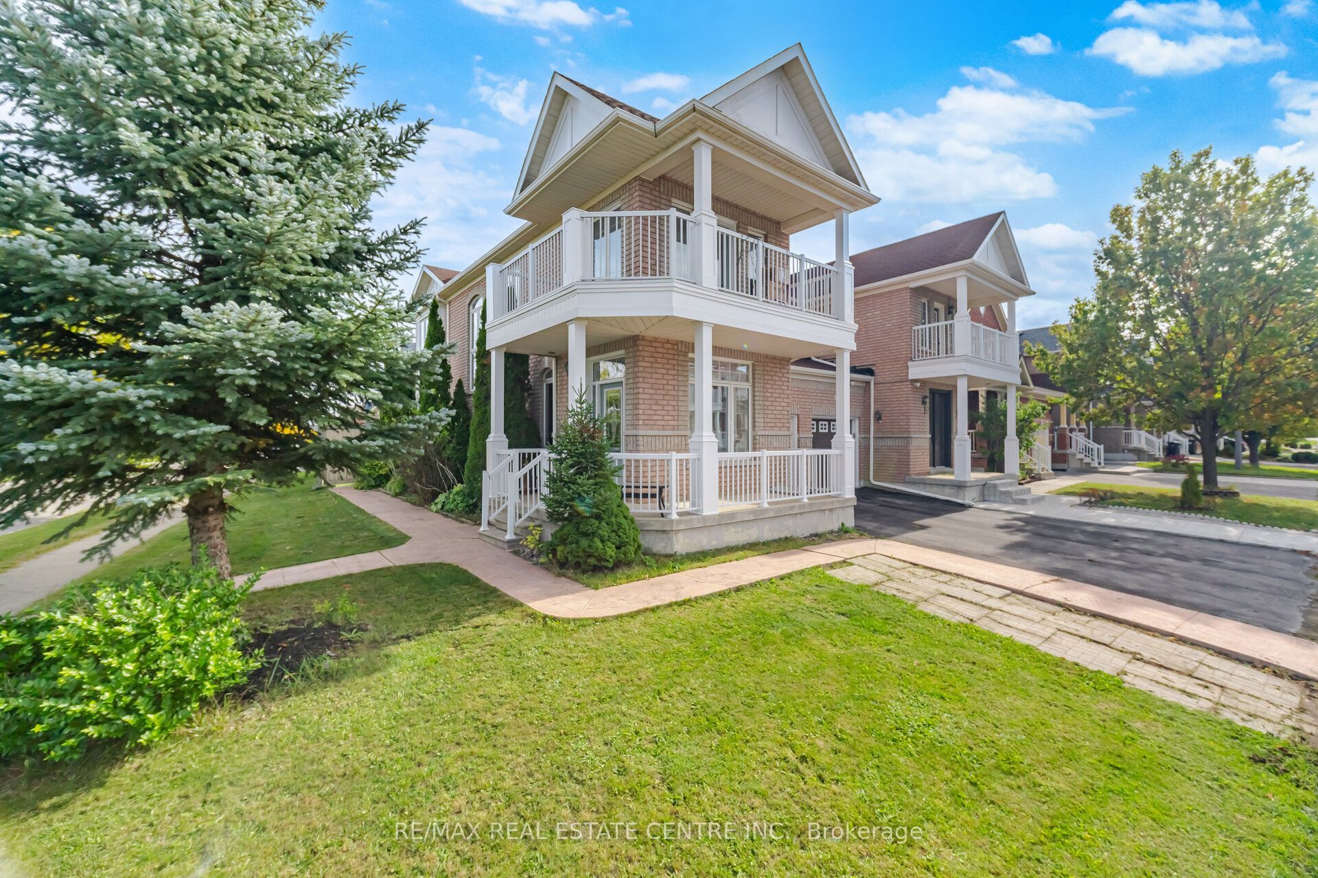 65 Connolly Crescent Property Photo 3