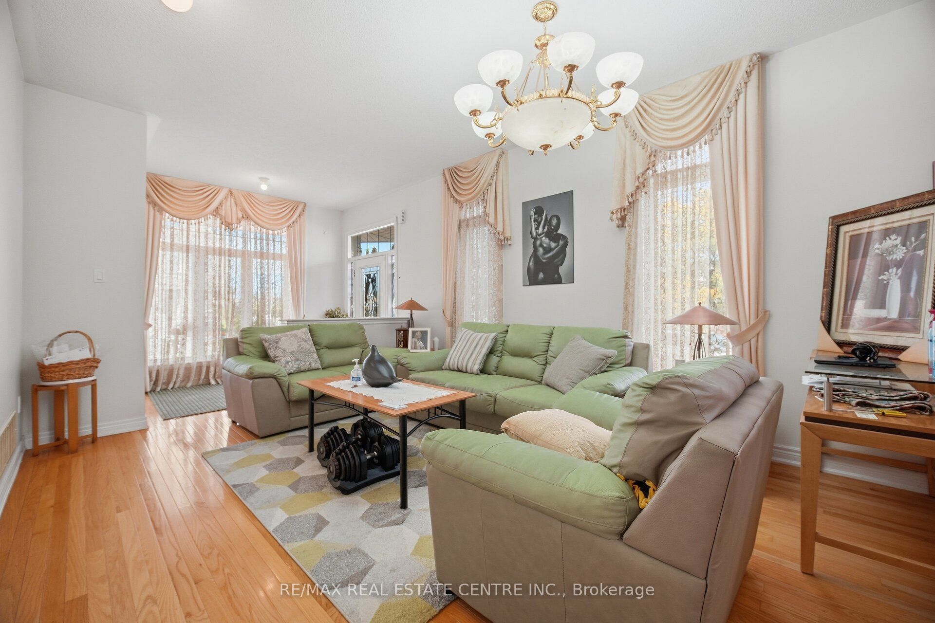 65 Connolly Crescent Property Photo 8