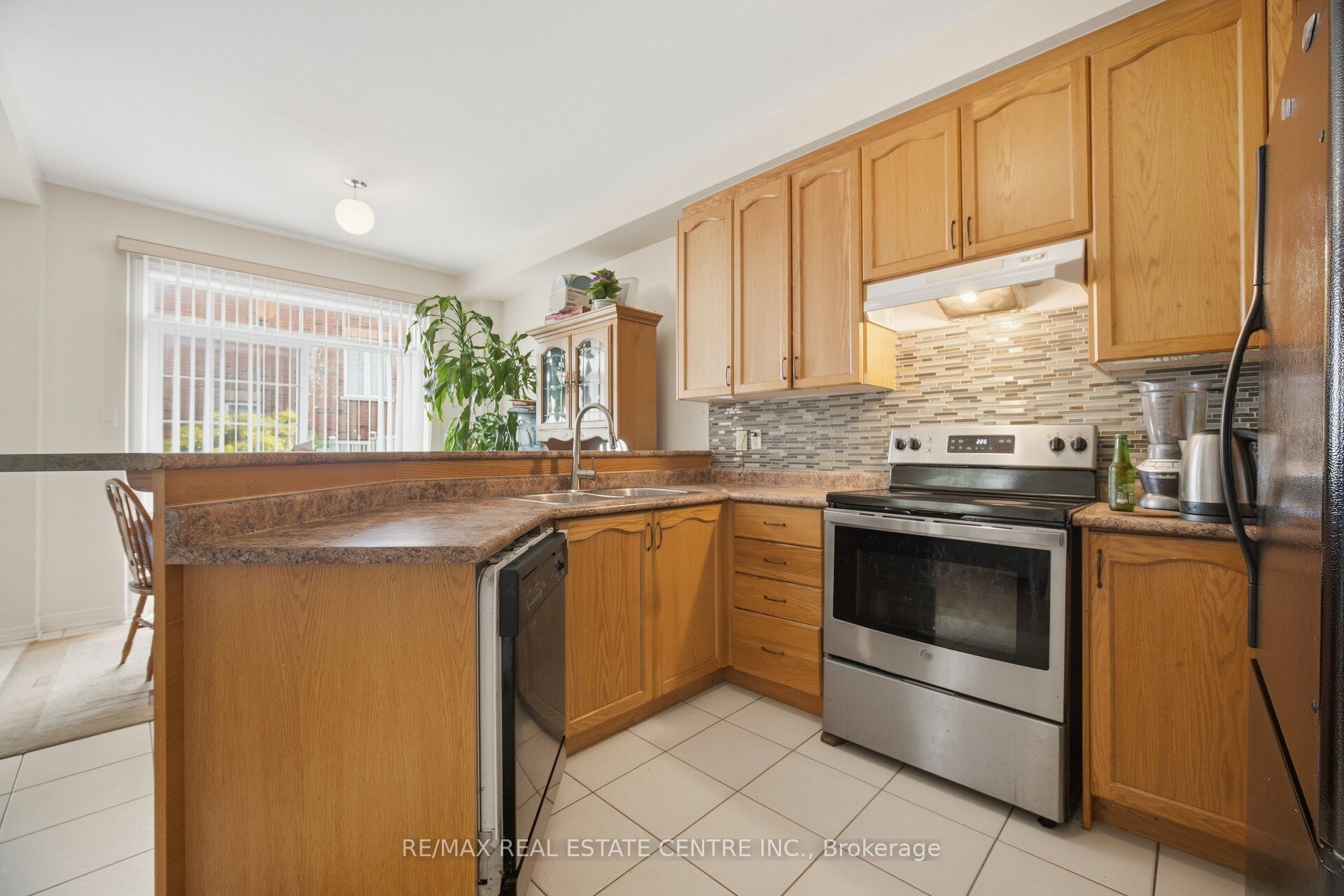 65 Connolly Crescent Property Photo 13