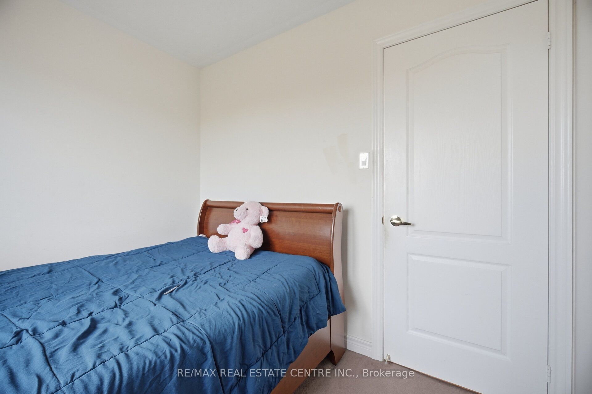 65 Connolly Crescent Property Photo 32