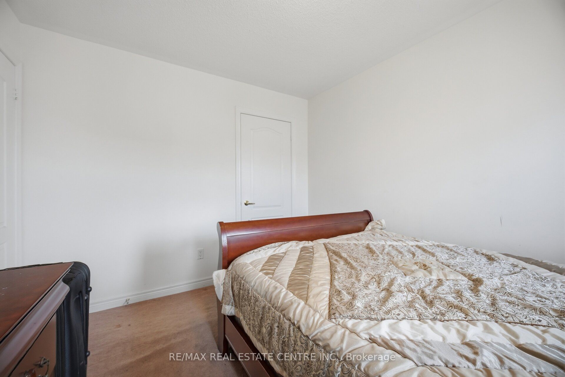 65 Connolly Crescent Property Photo 34