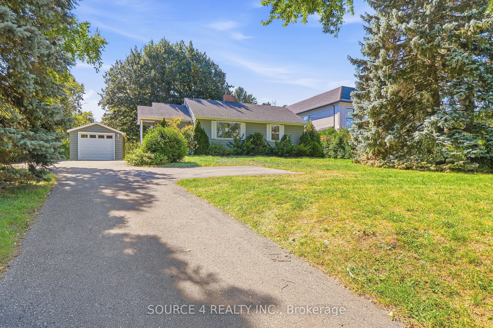 392 Fourth Line Property Photo 1