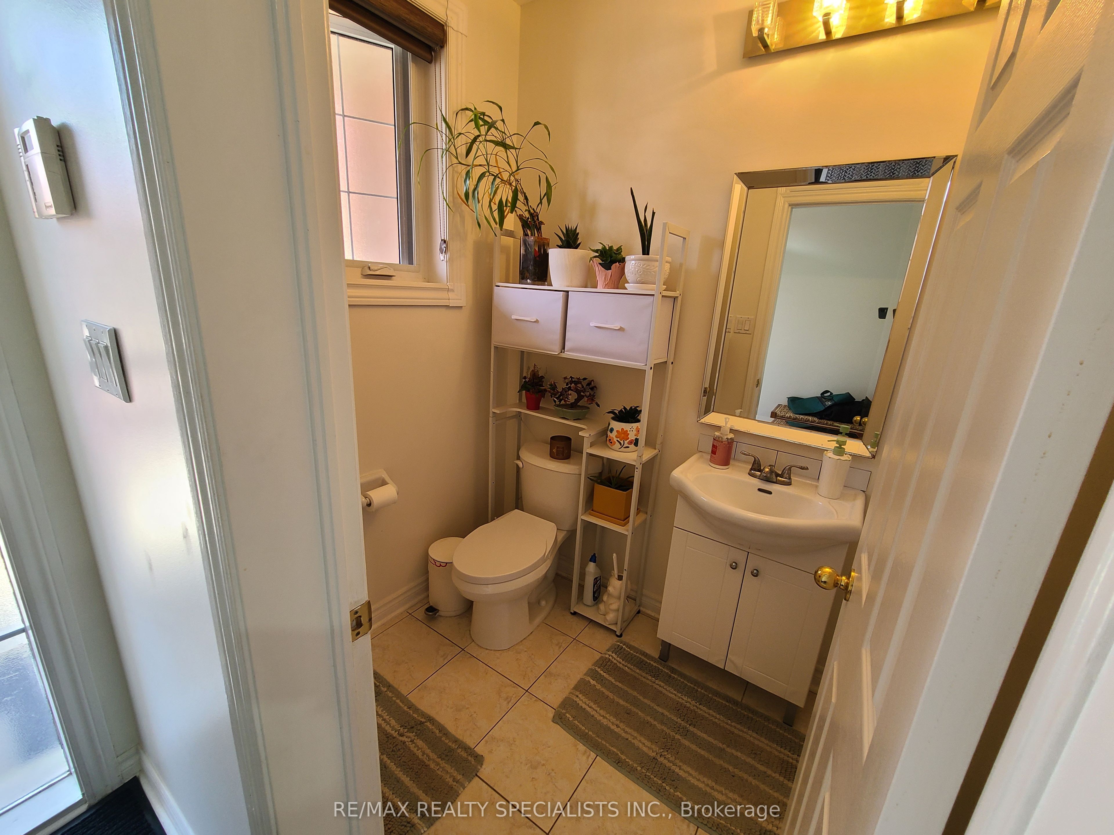 360 Hobbs Crescent Property Photo 6