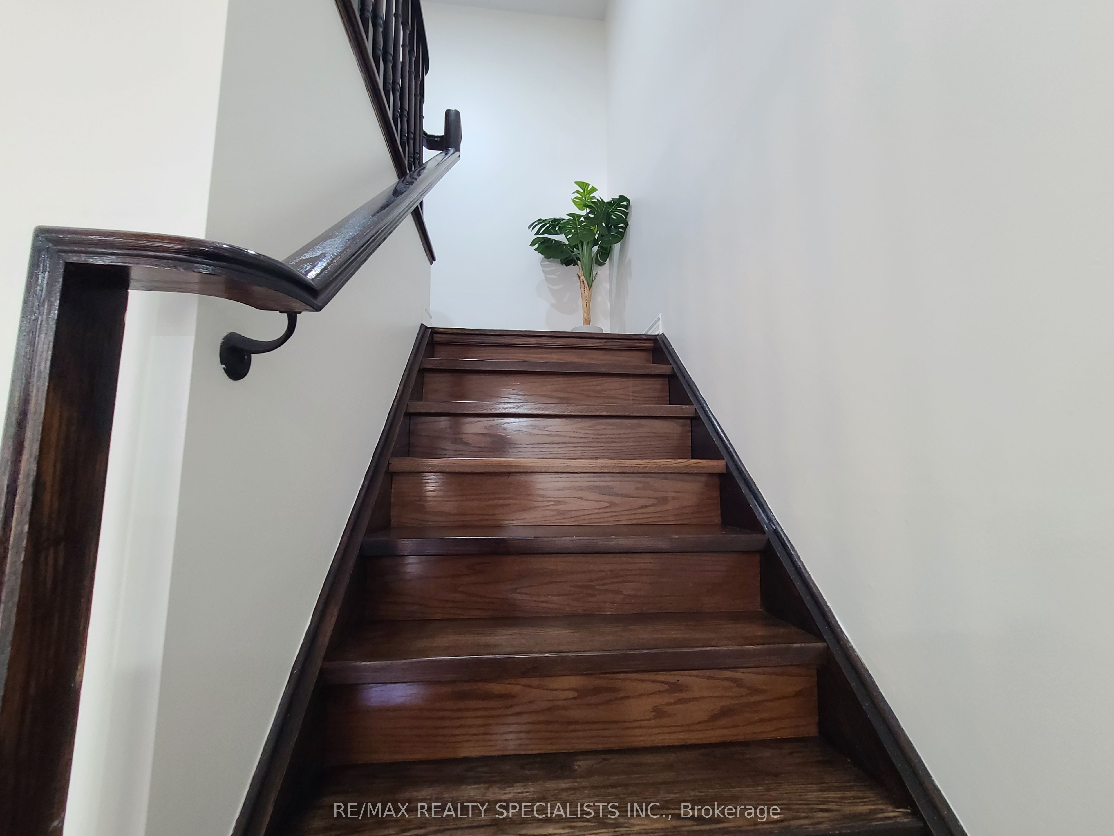 360 Hobbs Crescent Property Photo 20