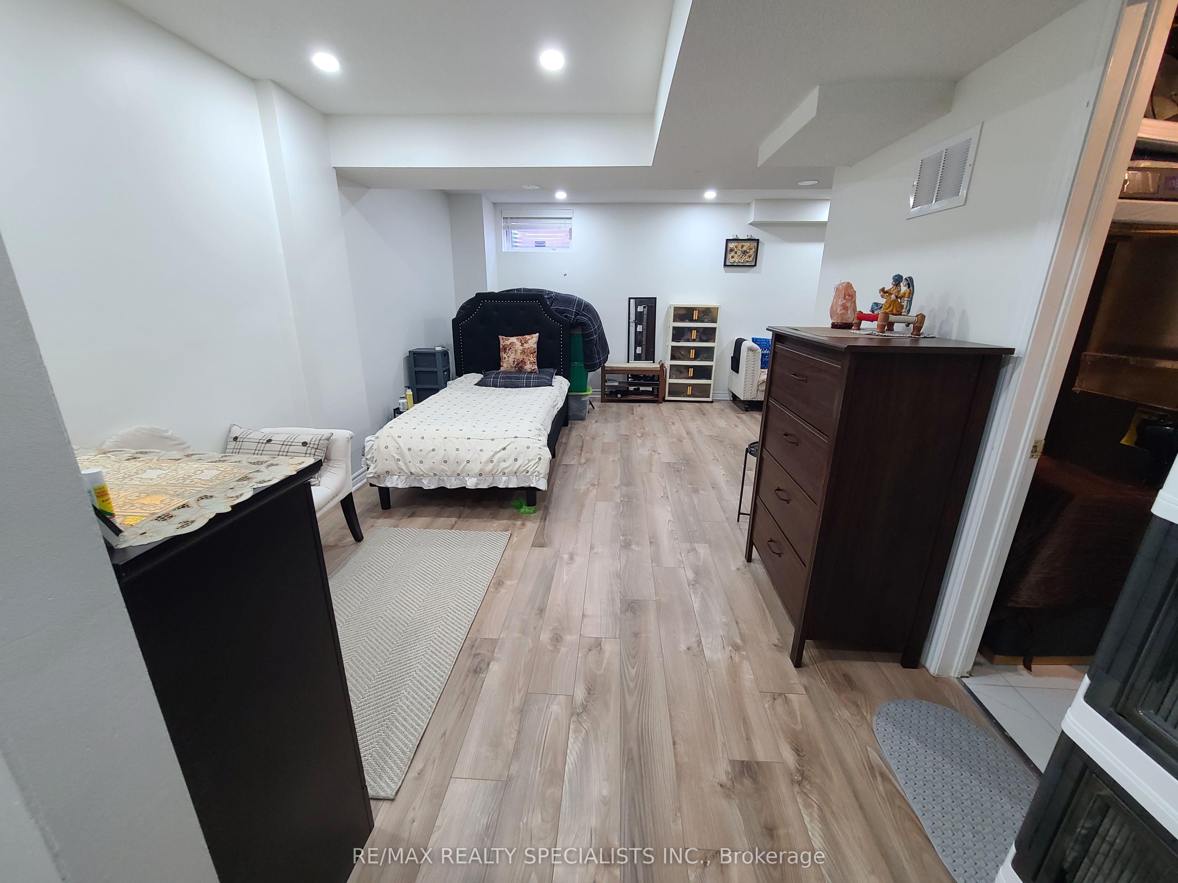 360 Hobbs Crescent Property Photo 34