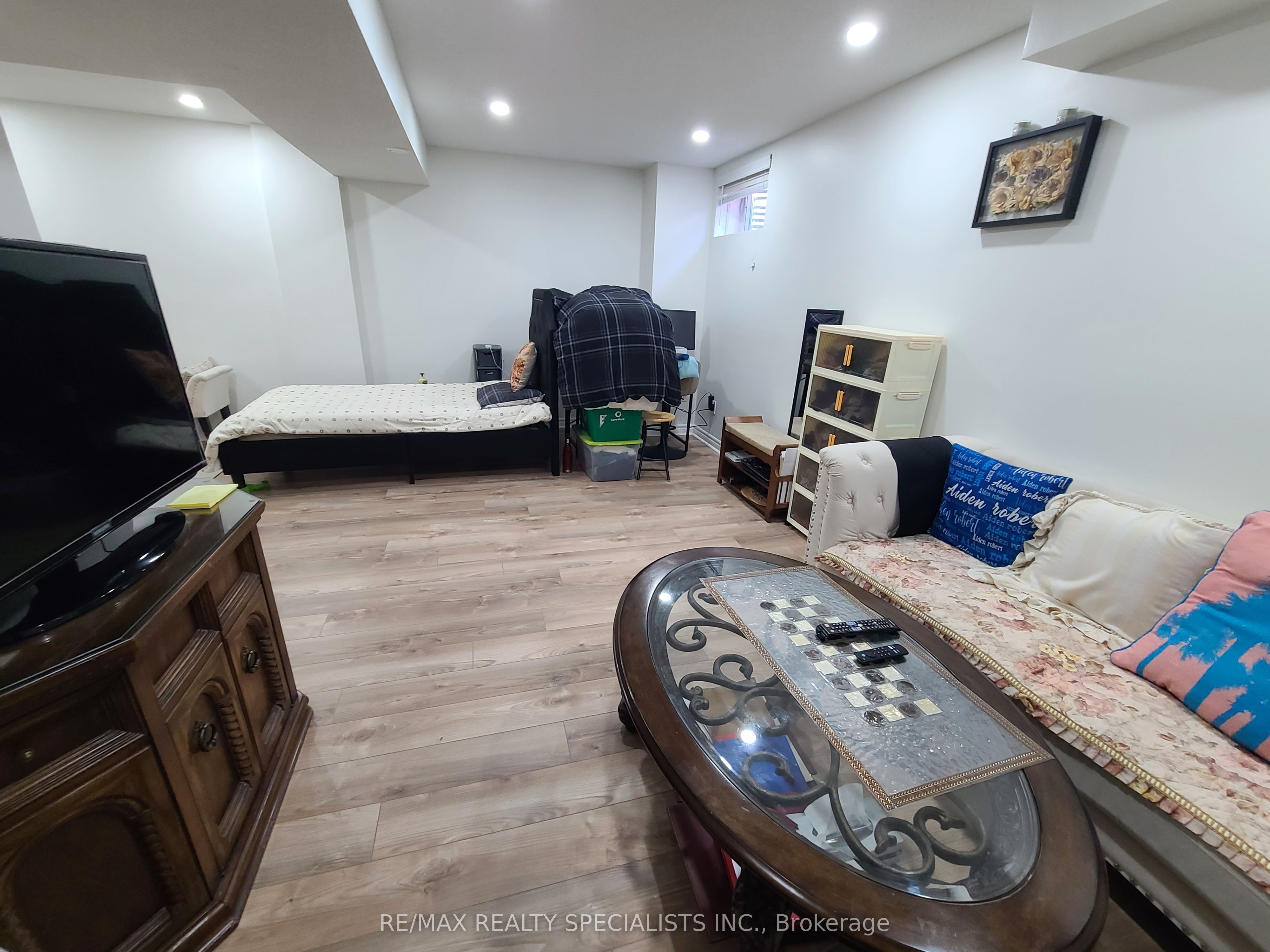 360 Hobbs Crescent Property Photo 36