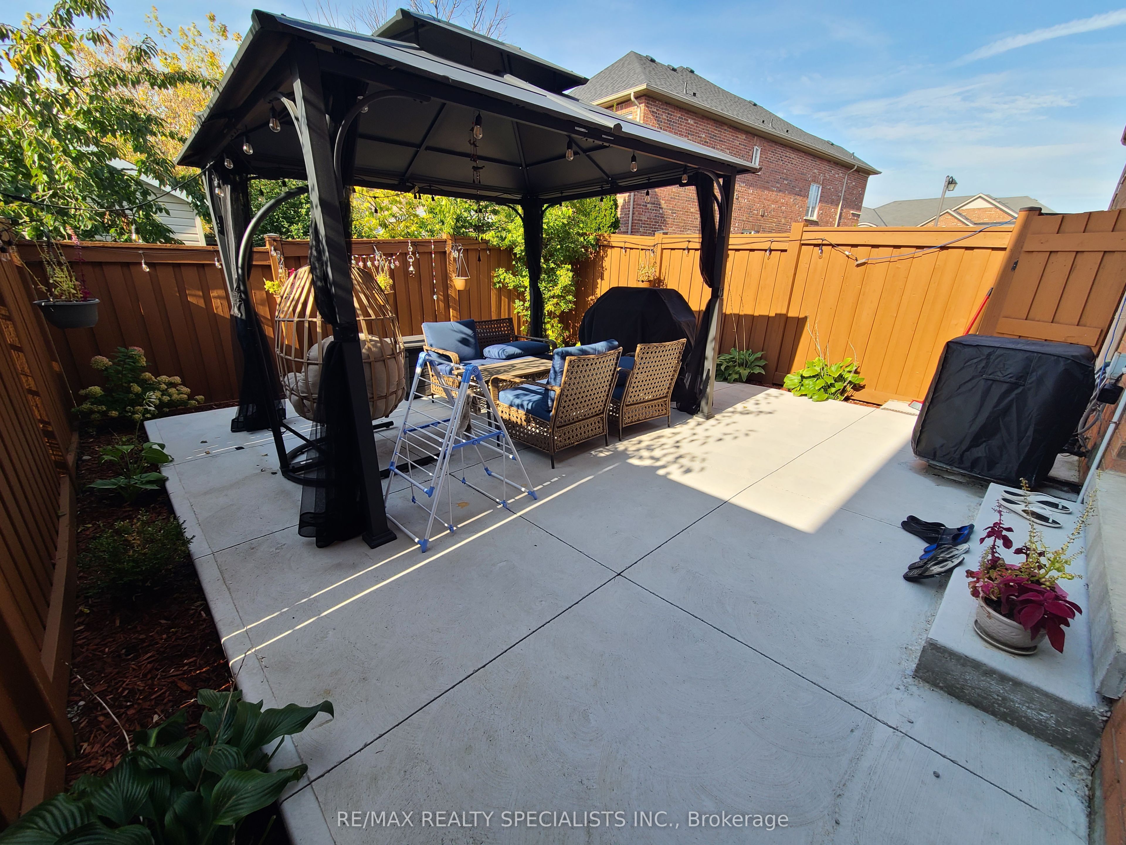 360 Hobbs Crescent Property Photo 39