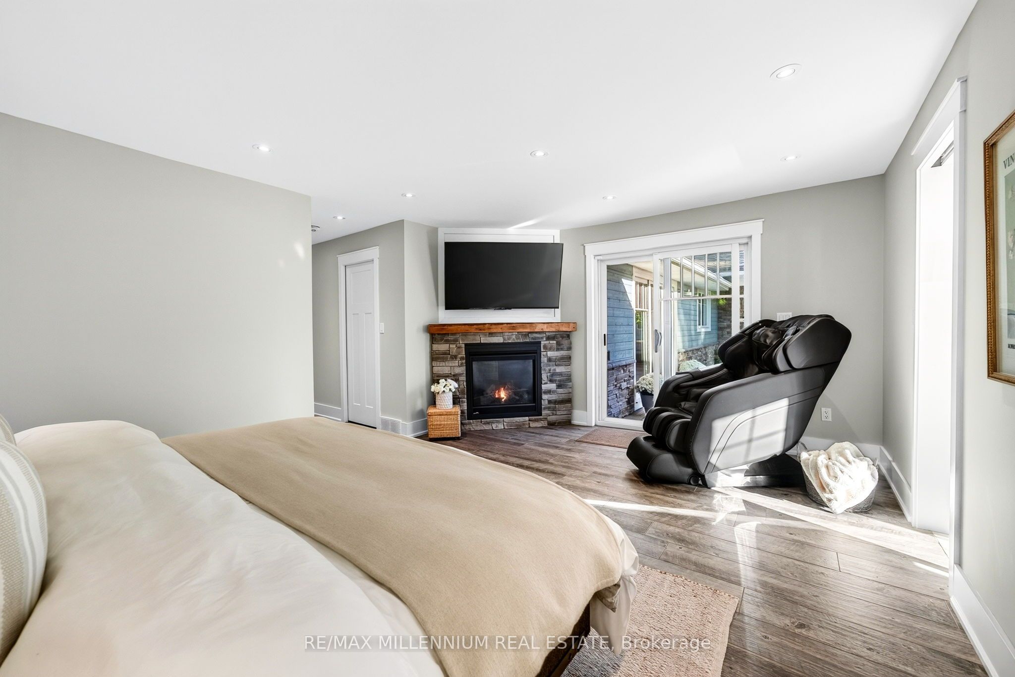 7196 Mcniven Road Property Photo 17
