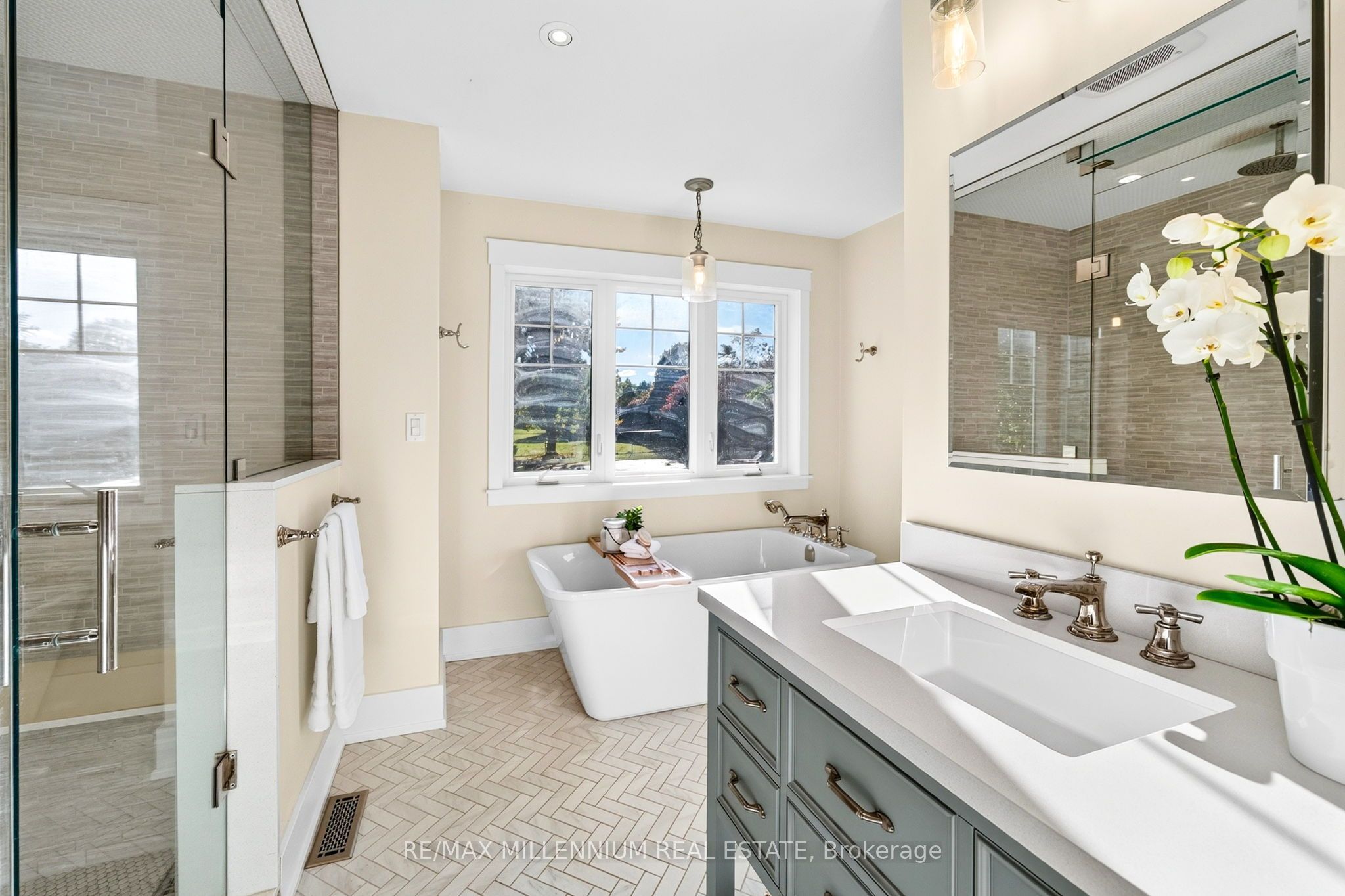 7196 Mcniven Road Property Photo 19