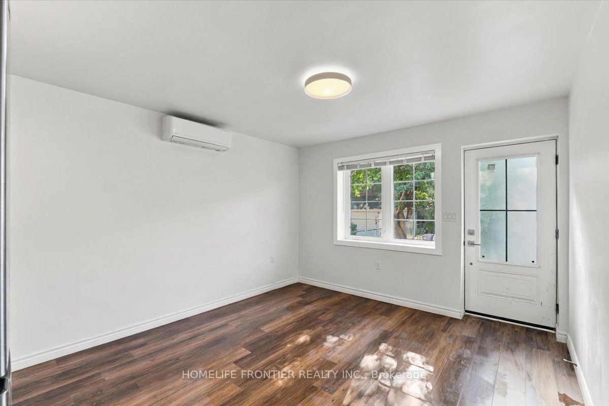 99 Regent Road Unit 3 Property Photo 4