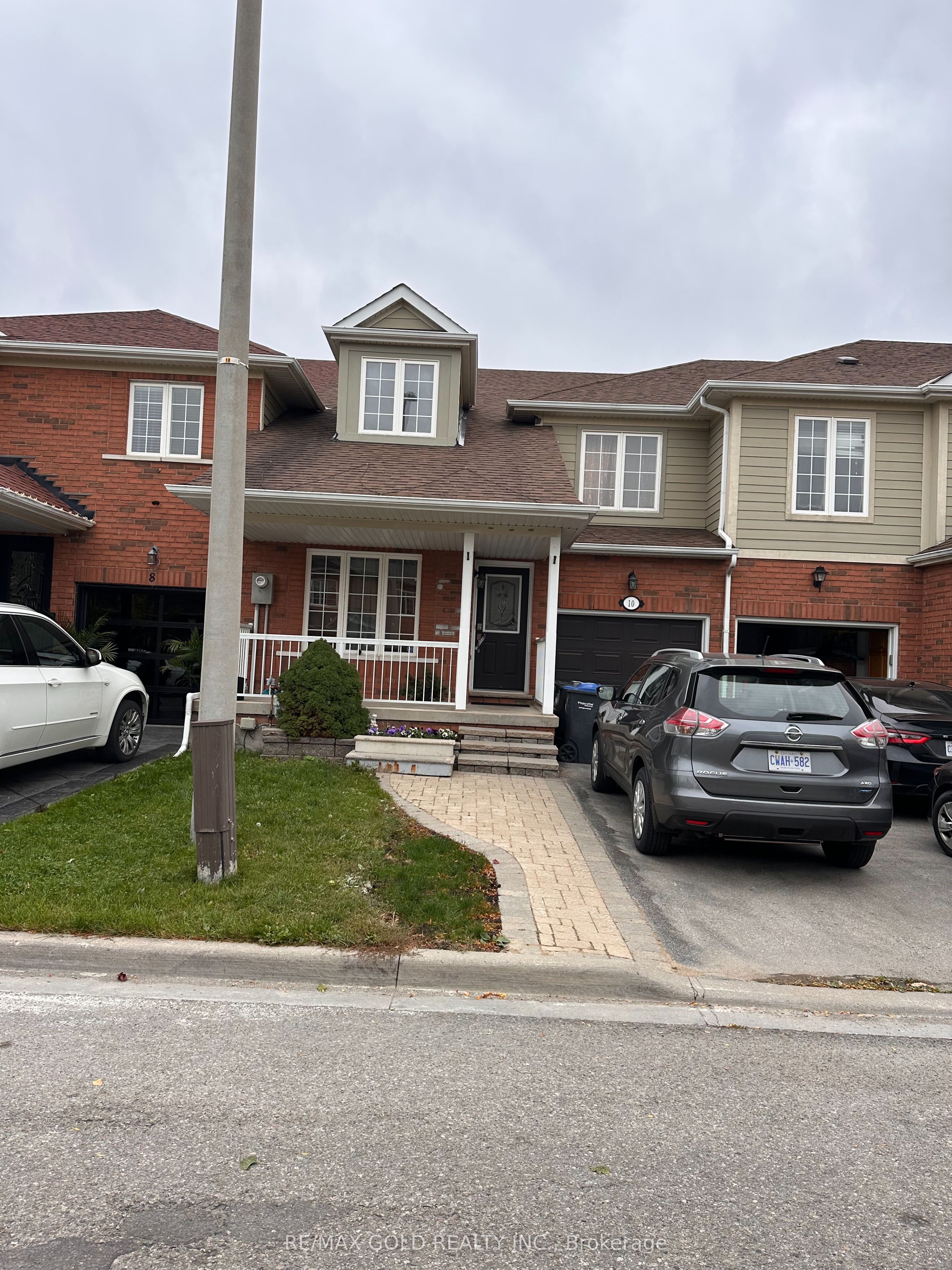 10 Irene Crescent Property Photo 2