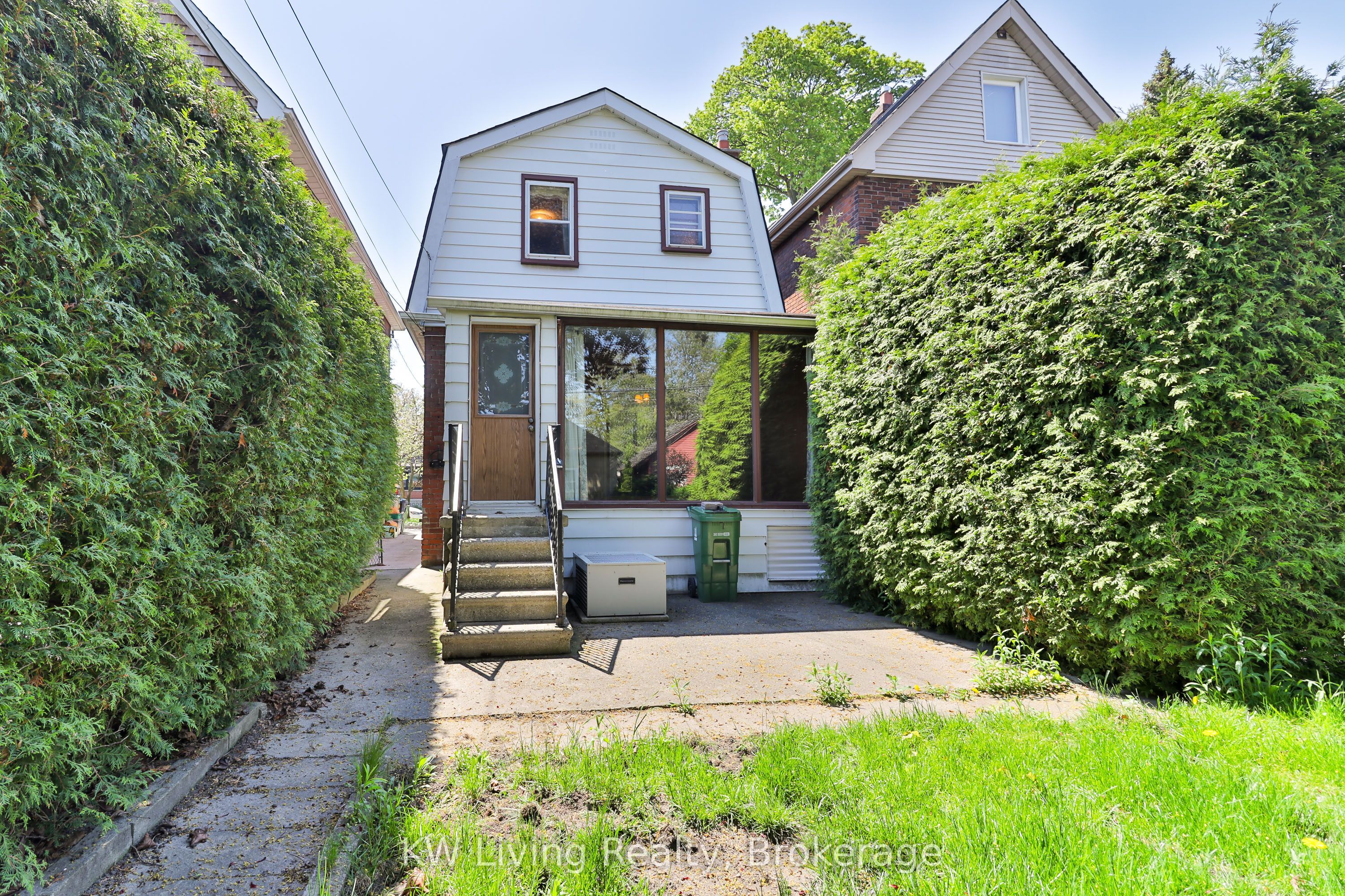 599 Durie Street Property Photo 4