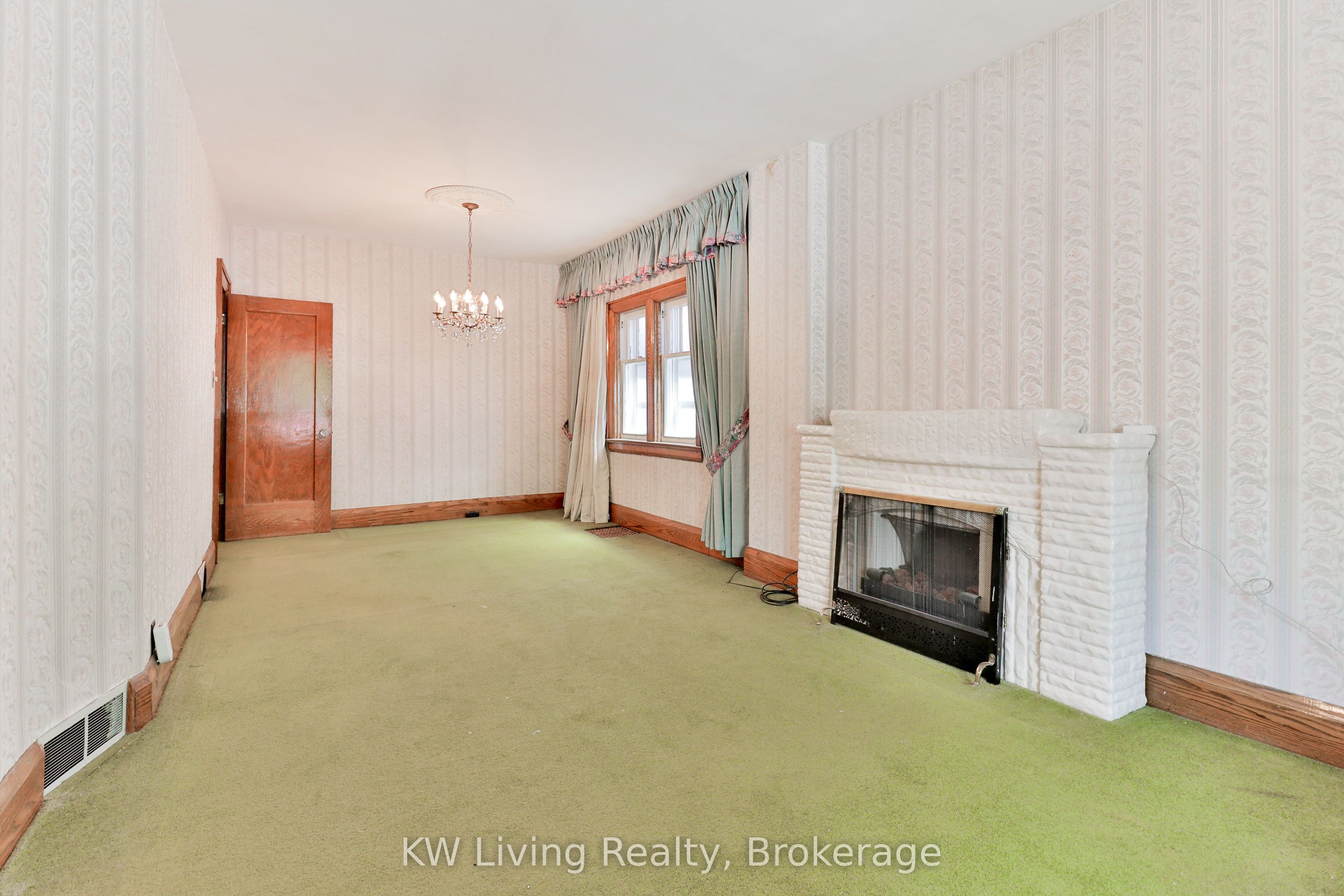 599 Durie Street Property Photo 7