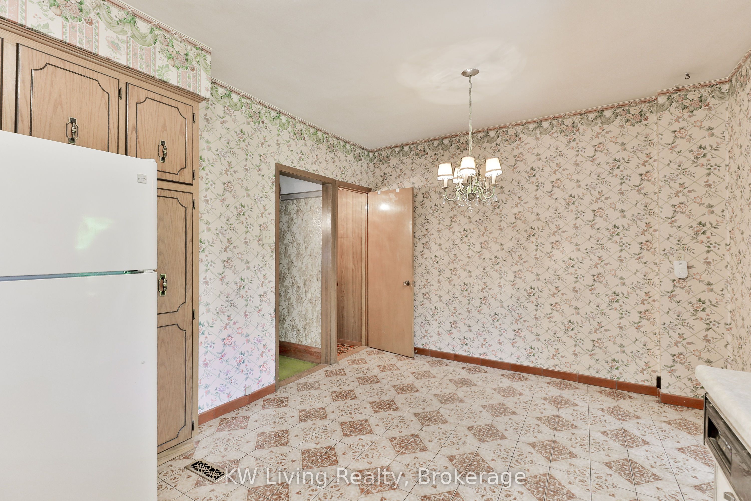 599 Durie Street Property Photo 9