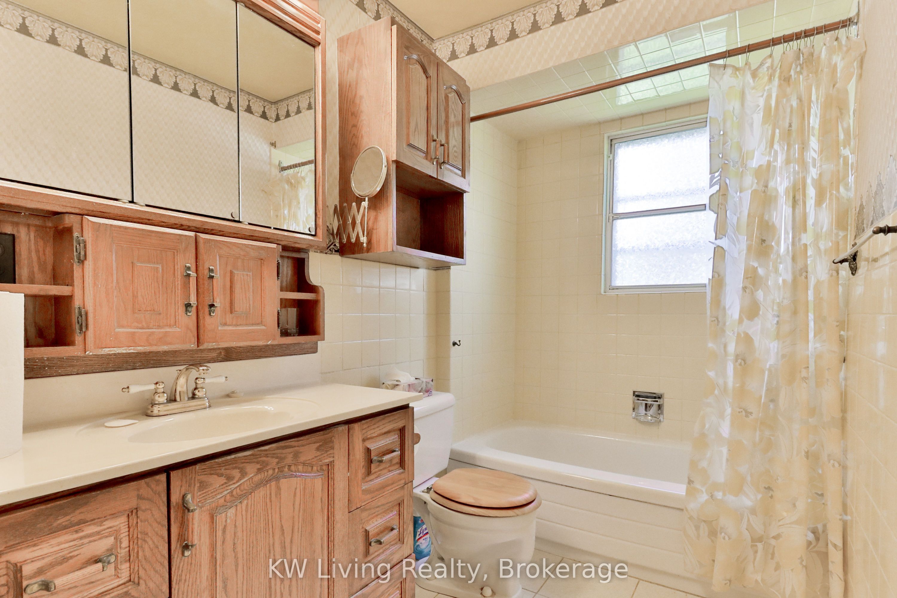 599 Durie Street Property Photo 11