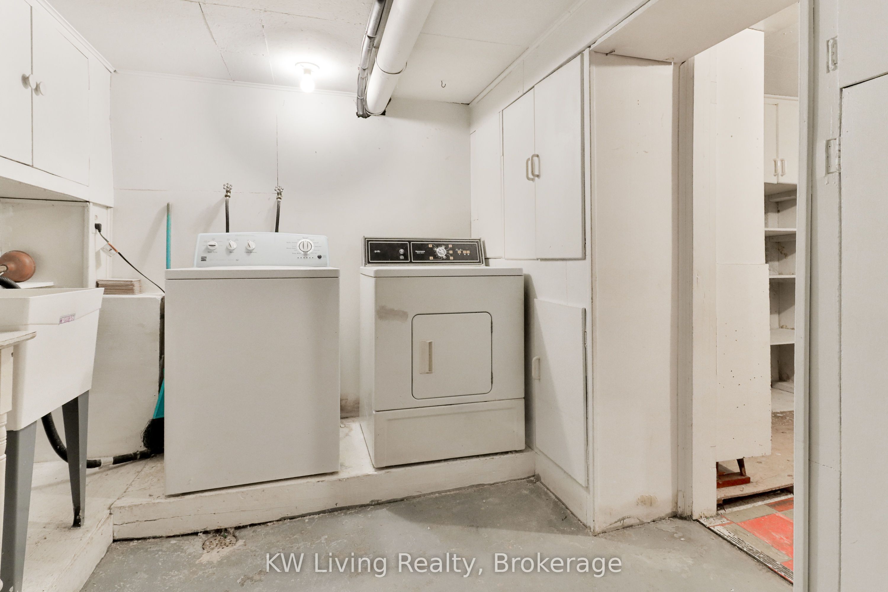 599 Durie Street Property Photo 13