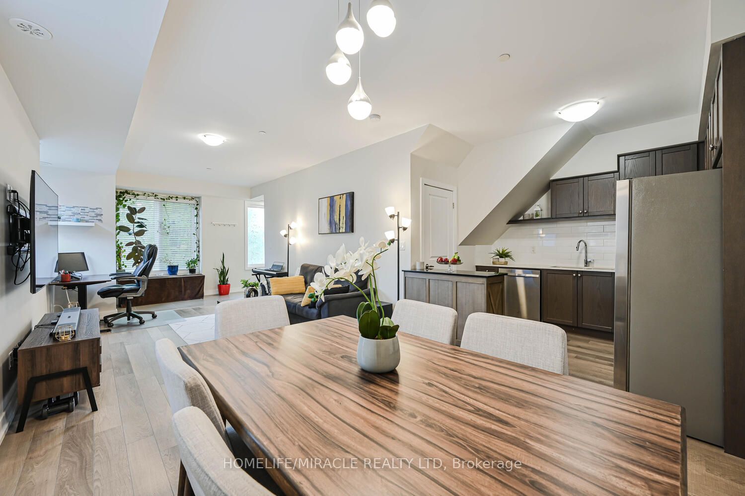 256 Royal York Road 114 Property Photo 12