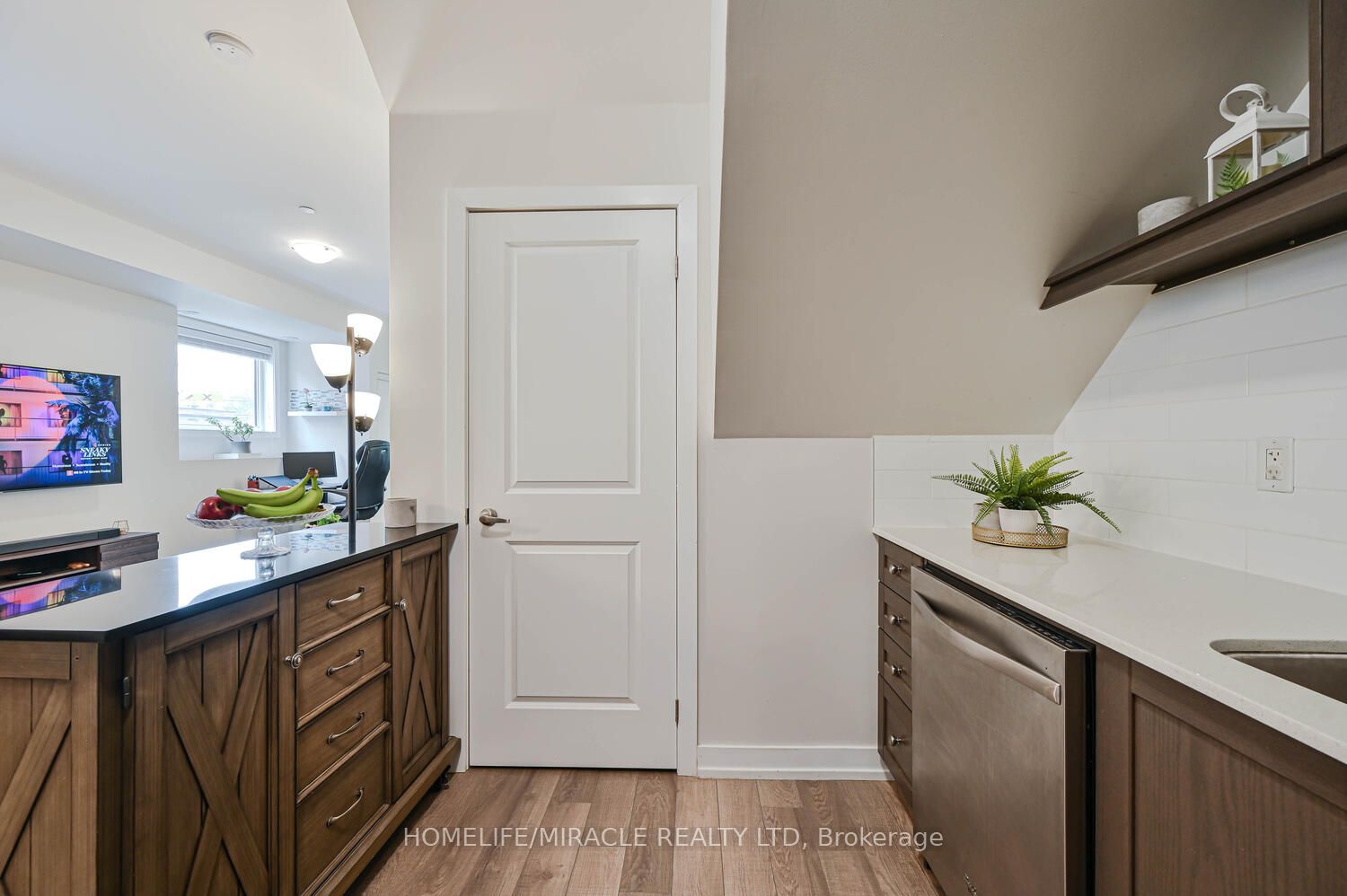 256 Royal York Road 114 Property Photo 16