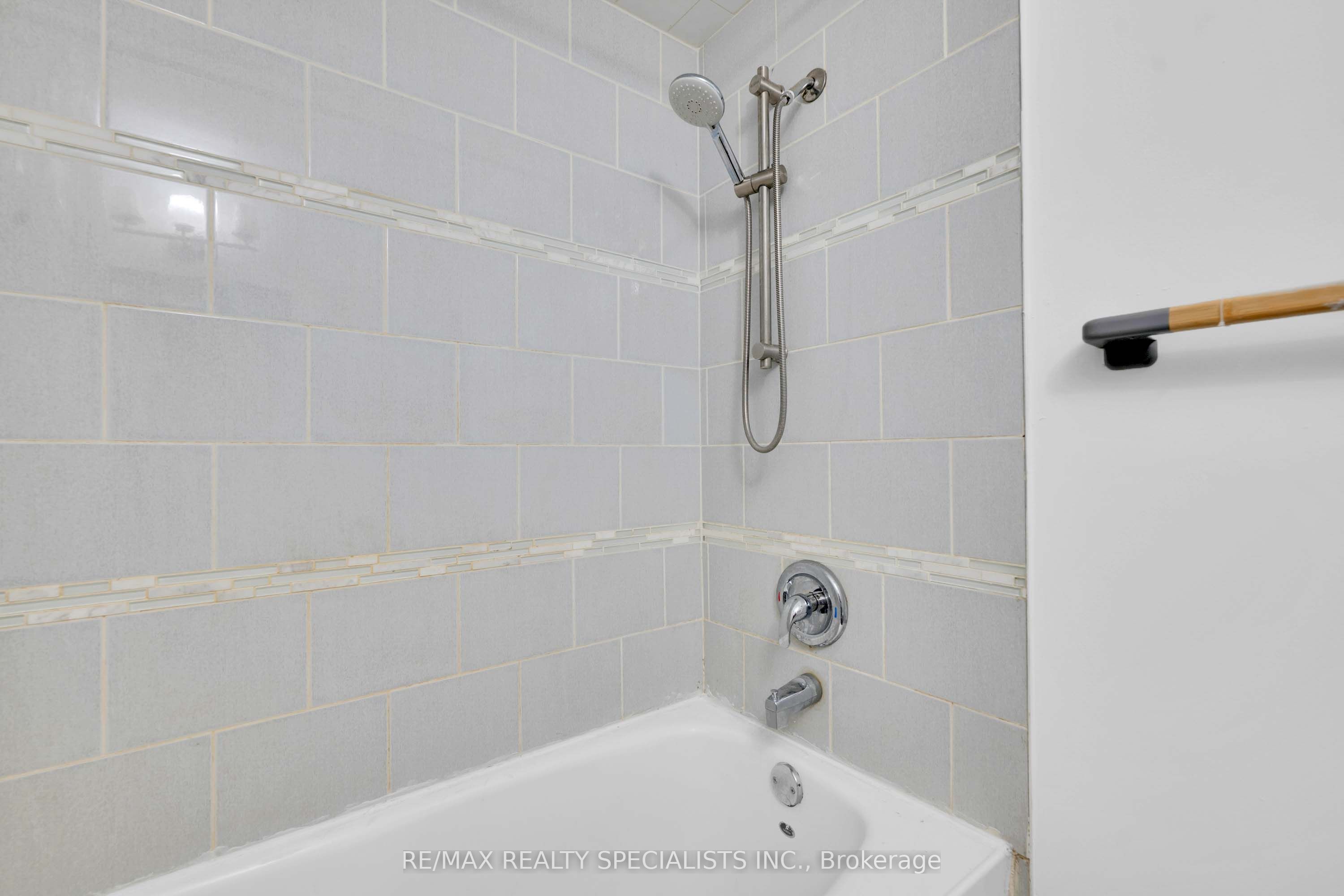 3525 Brandon Gate Drive 11 Property Photo 23