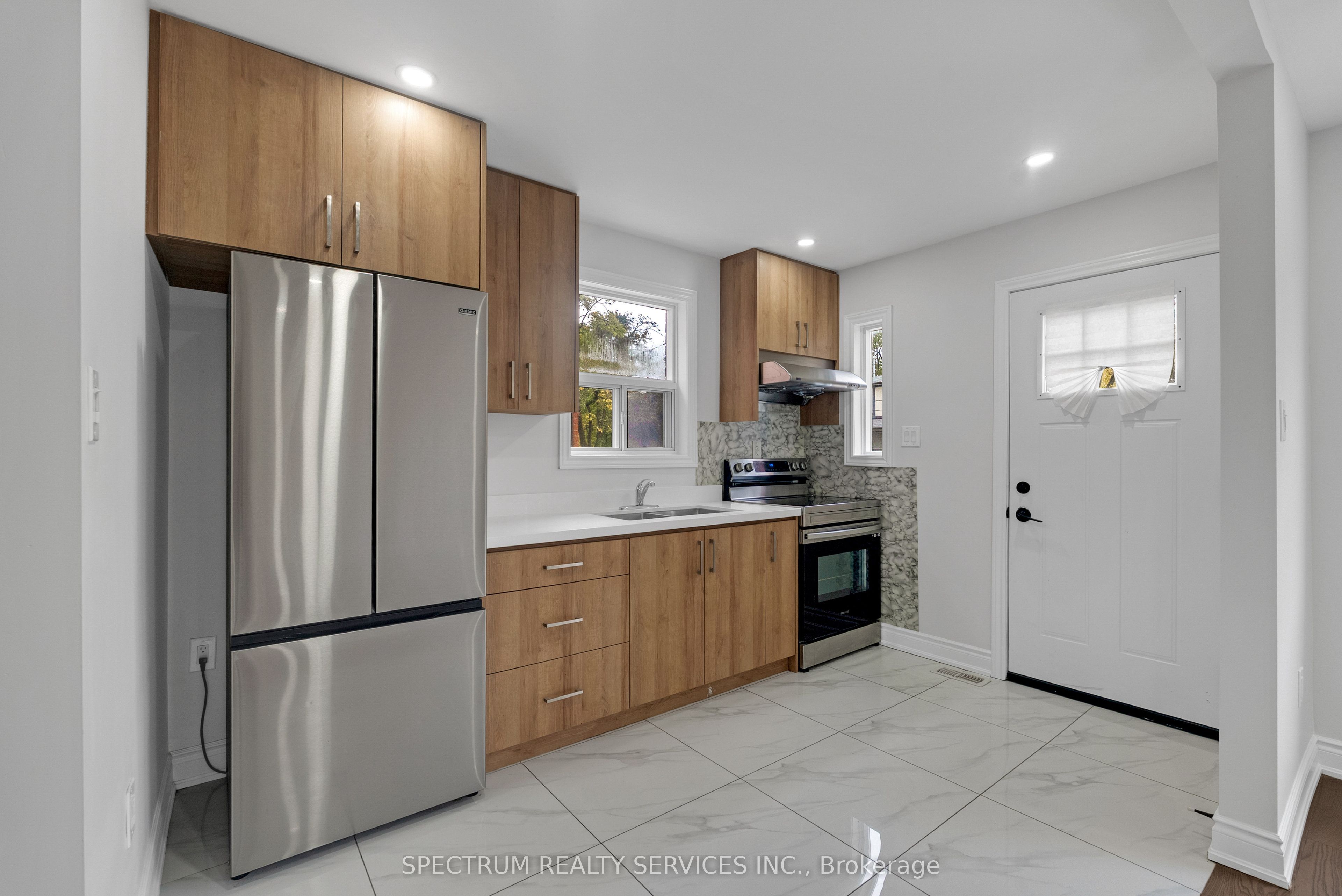 11 Vimy Avenue Property Photo 8