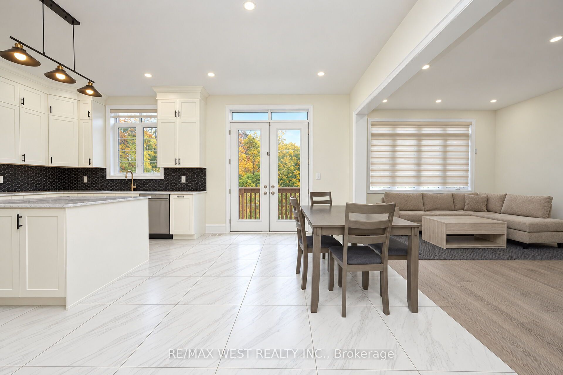 89 Clockwork Drive Property Photo 10