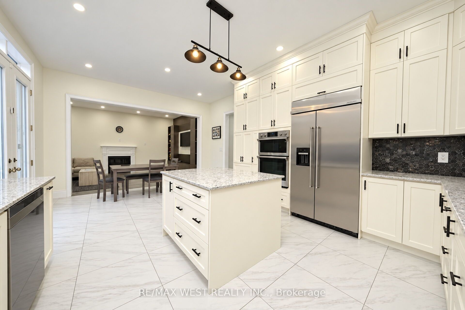 89 Clockwork Drive Property Photo 14