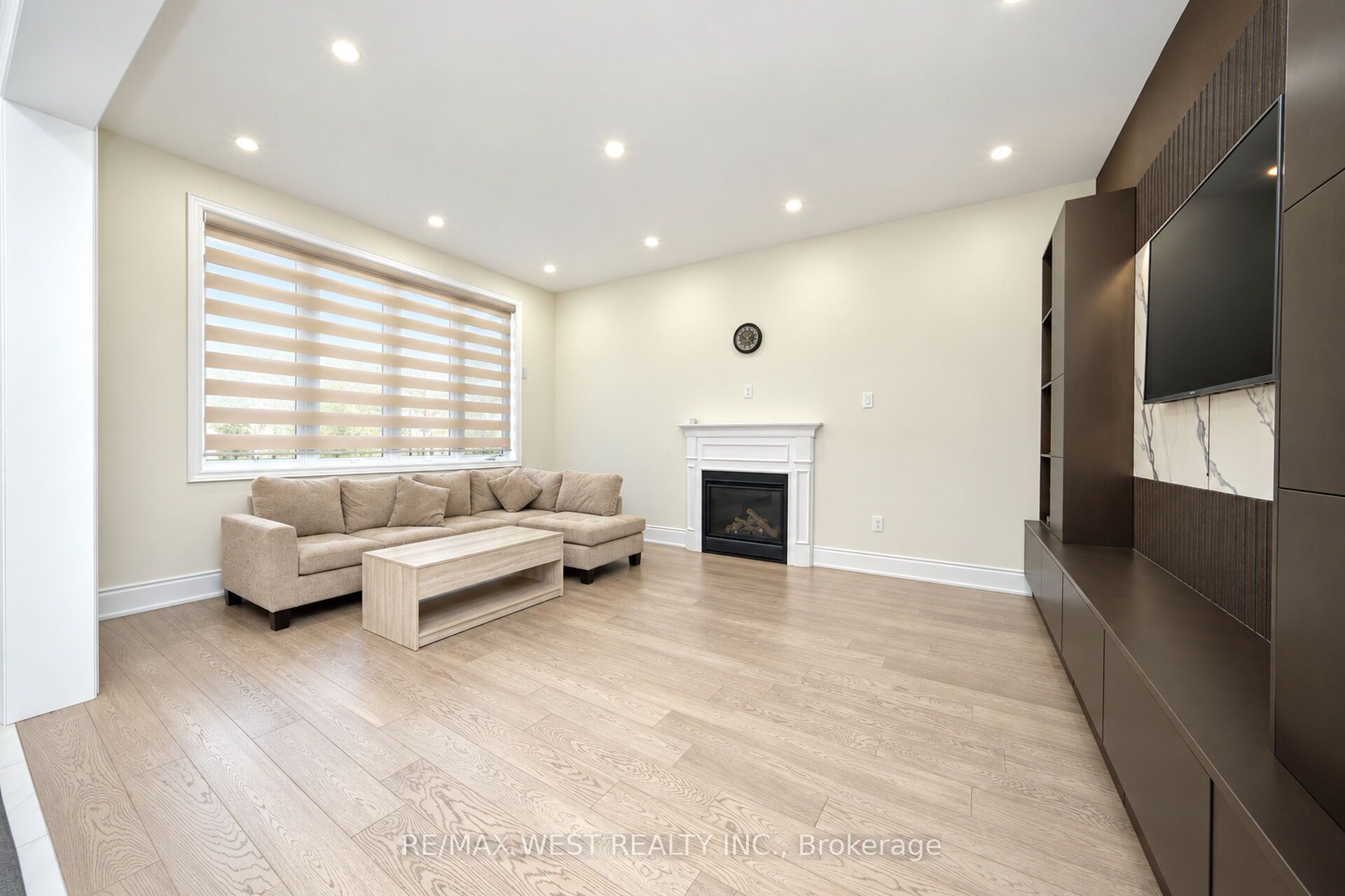 89 Clockwork Drive Property Photo 17