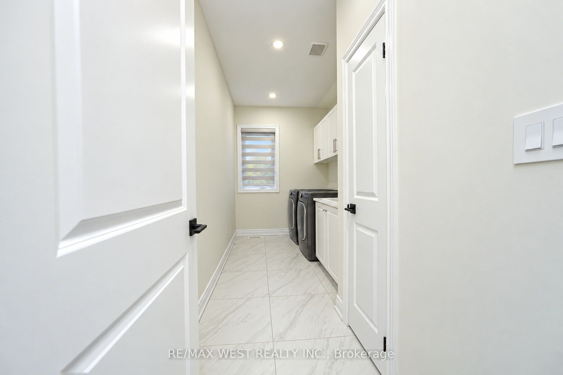 89 Clockwork Drive Property Photo 32