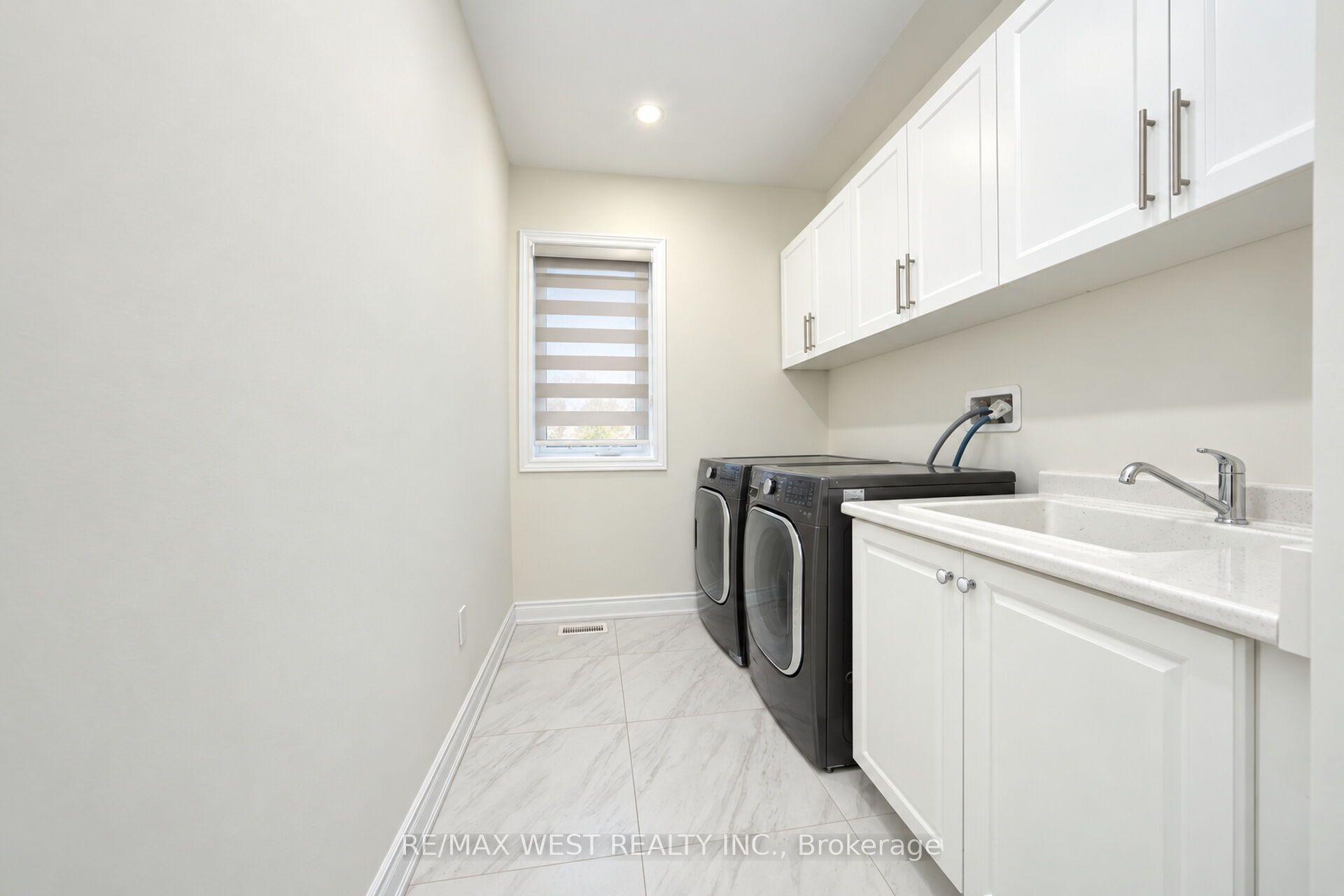89 Clockwork Drive Property Photo 33