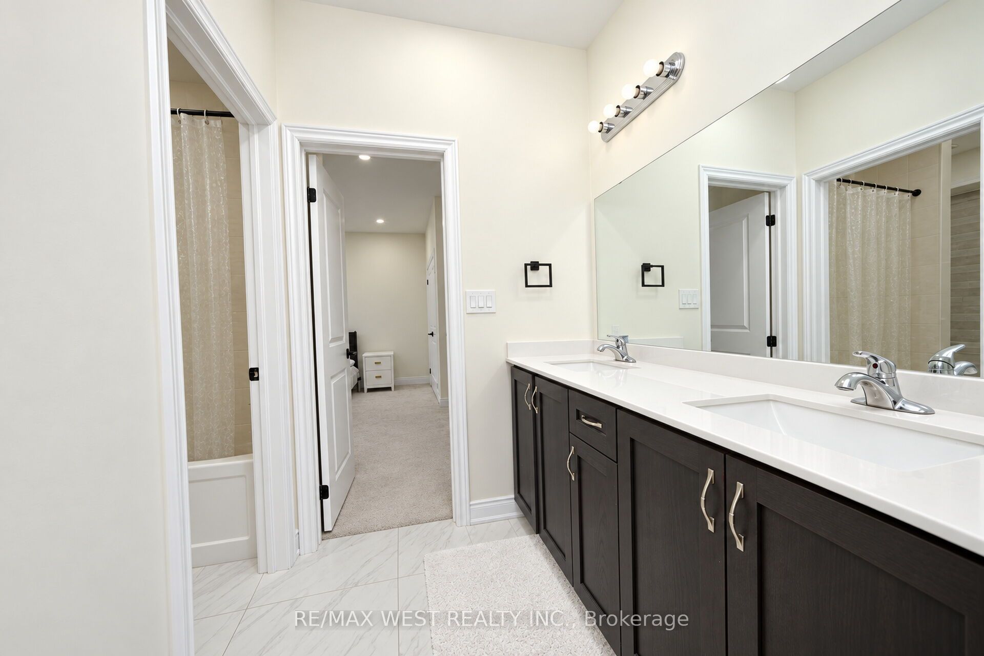 89 Clockwork Drive Property Photo 42