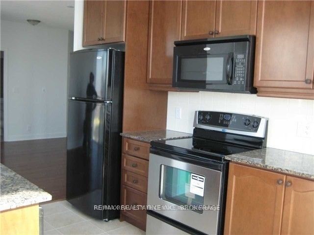 80 Absolute Avenue 1409 Property Photo 2