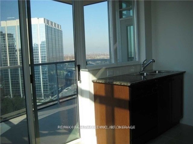 80 Absolute Avenue 1409 Property Photo 5