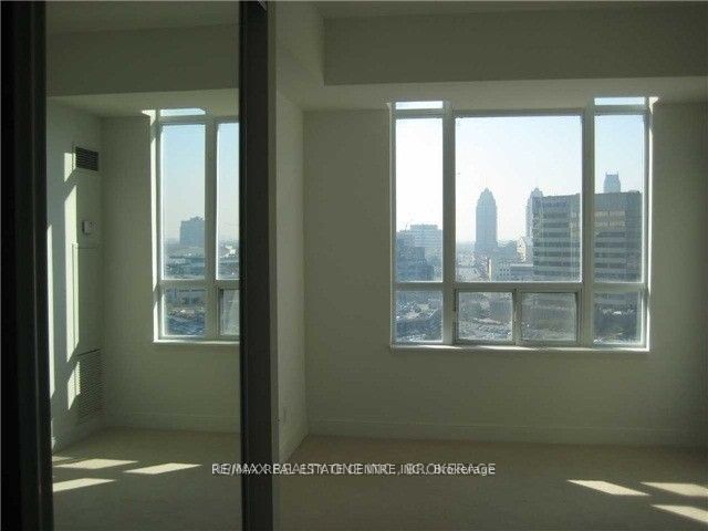 80 Absolute Avenue 1409 Property Photo 6