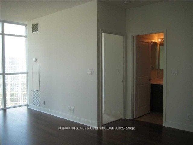 80 Absolute Avenue 1409 Property Photo 9