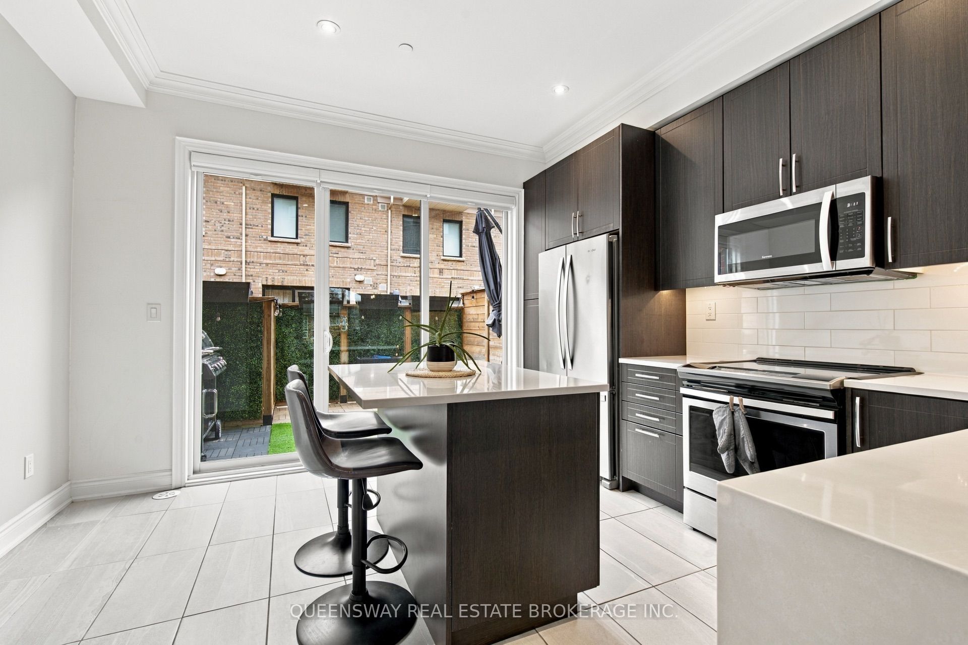 37 Twenty Ninth Street Property Photo 6