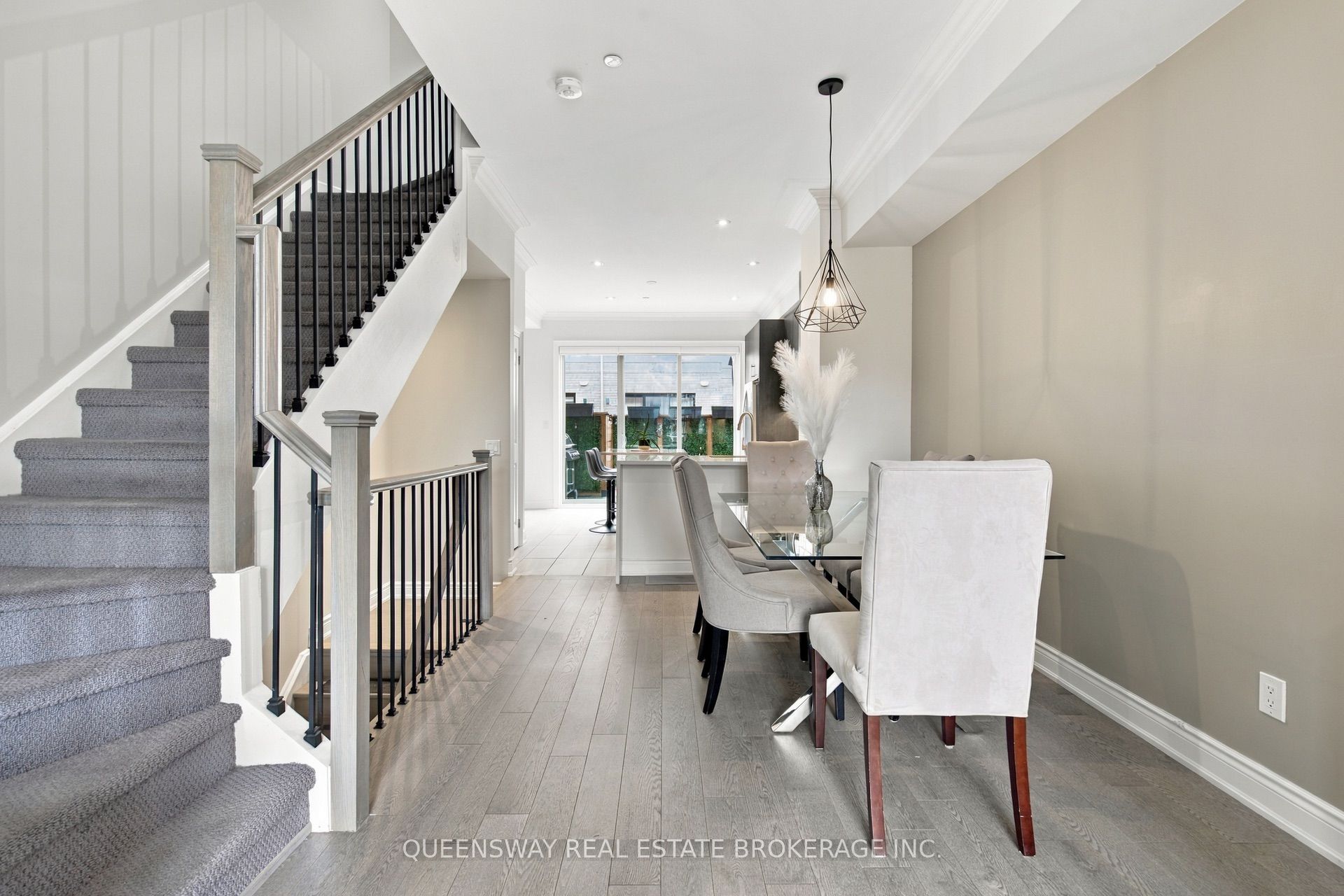 37 Twenty Ninth Street Property Photo 10