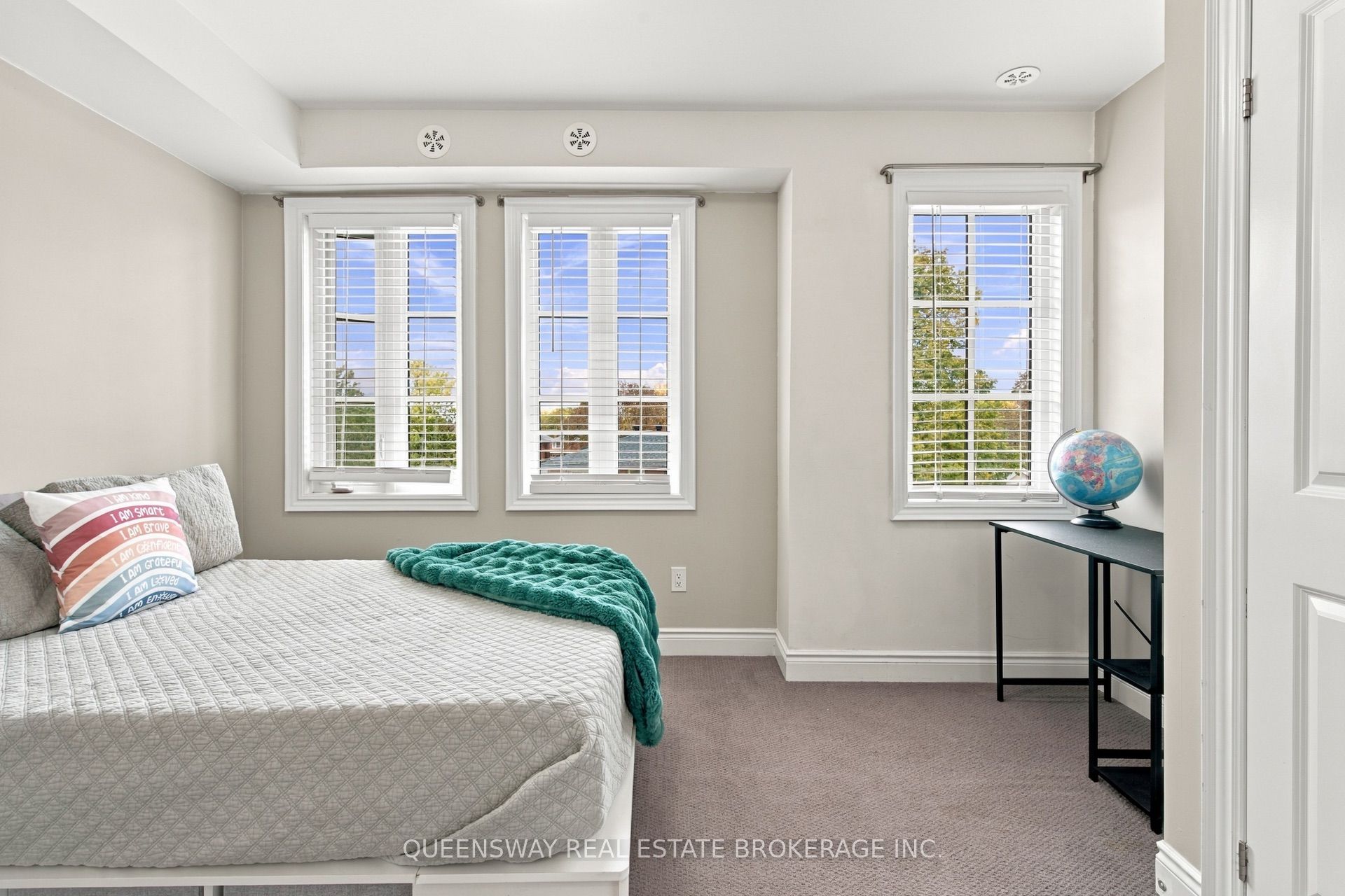 37 Twenty Ninth Street Property Photo 14