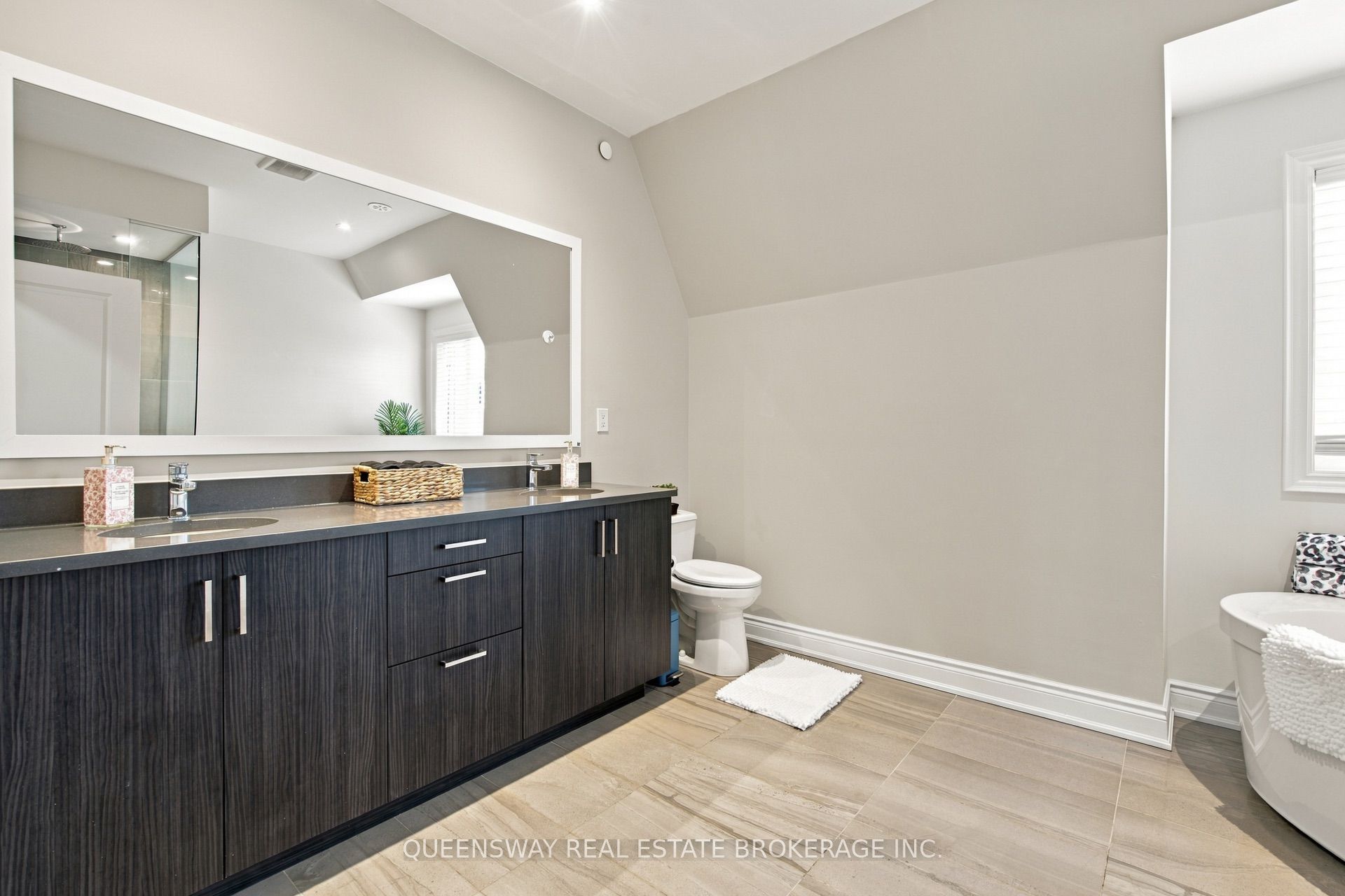 37 Twenty Ninth Street Property Photo 27