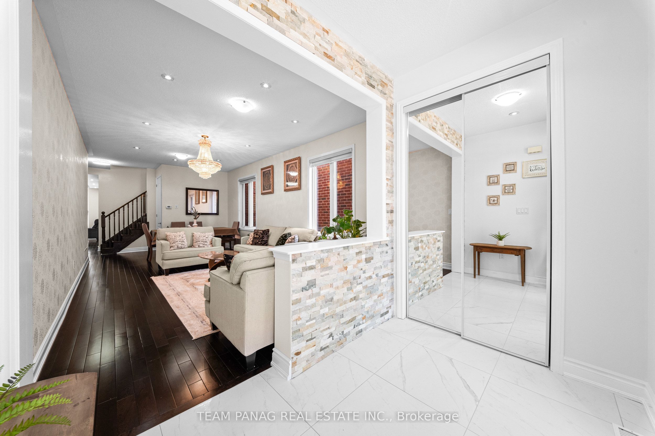 13 Seafair Crescent Property Photo 8