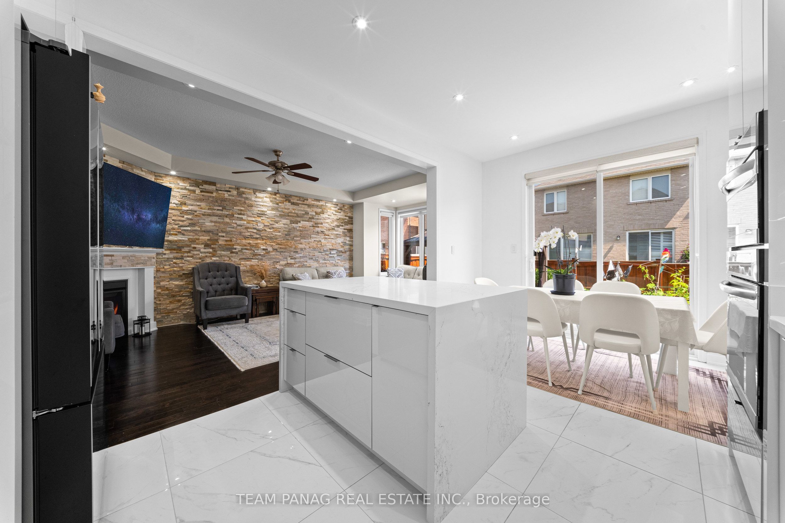 13 Seafair Crescent Property Photo 22