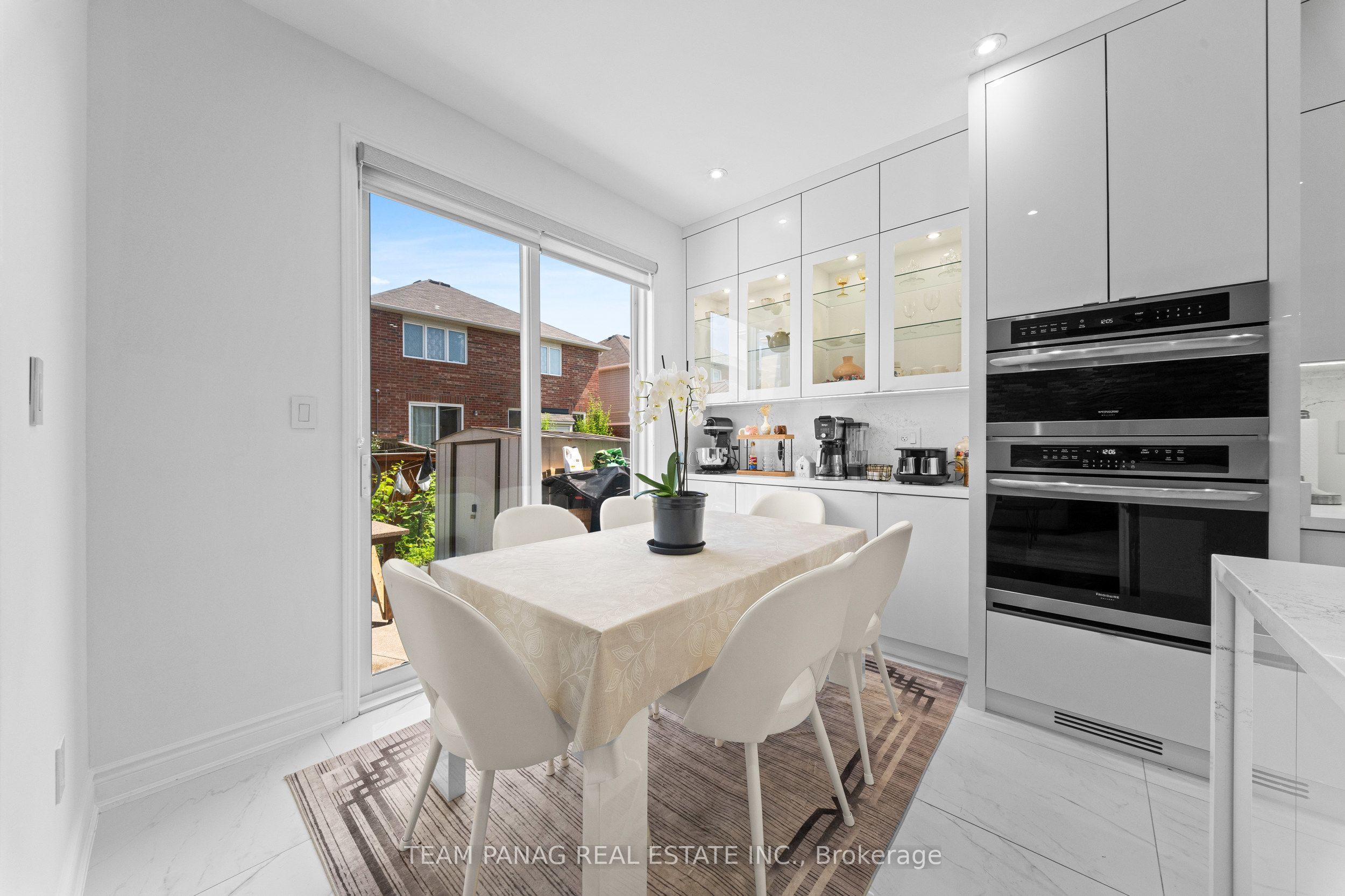 13 Seafair Crescent Property Photo 24