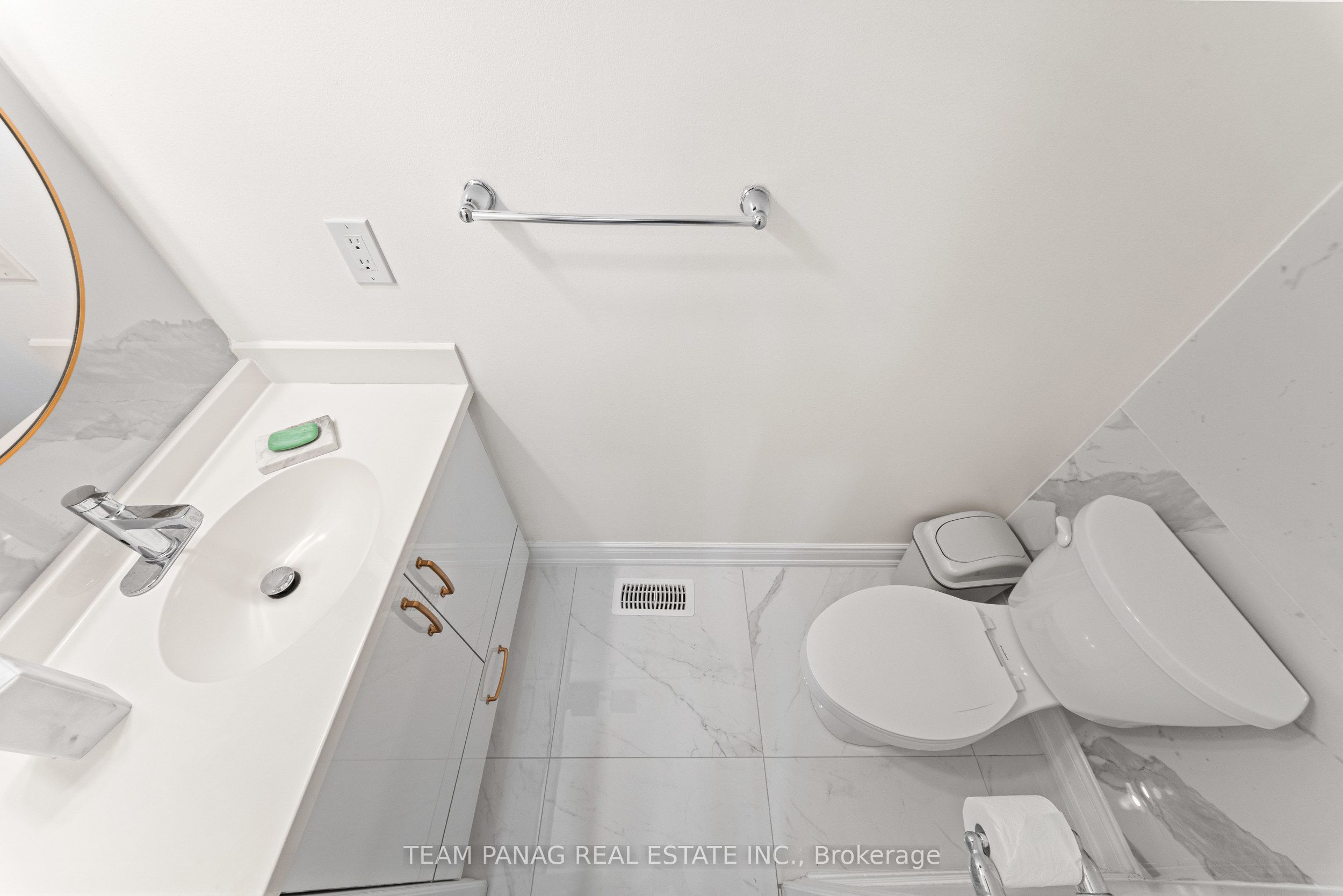 13 Seafair Crescent Property Photo 25