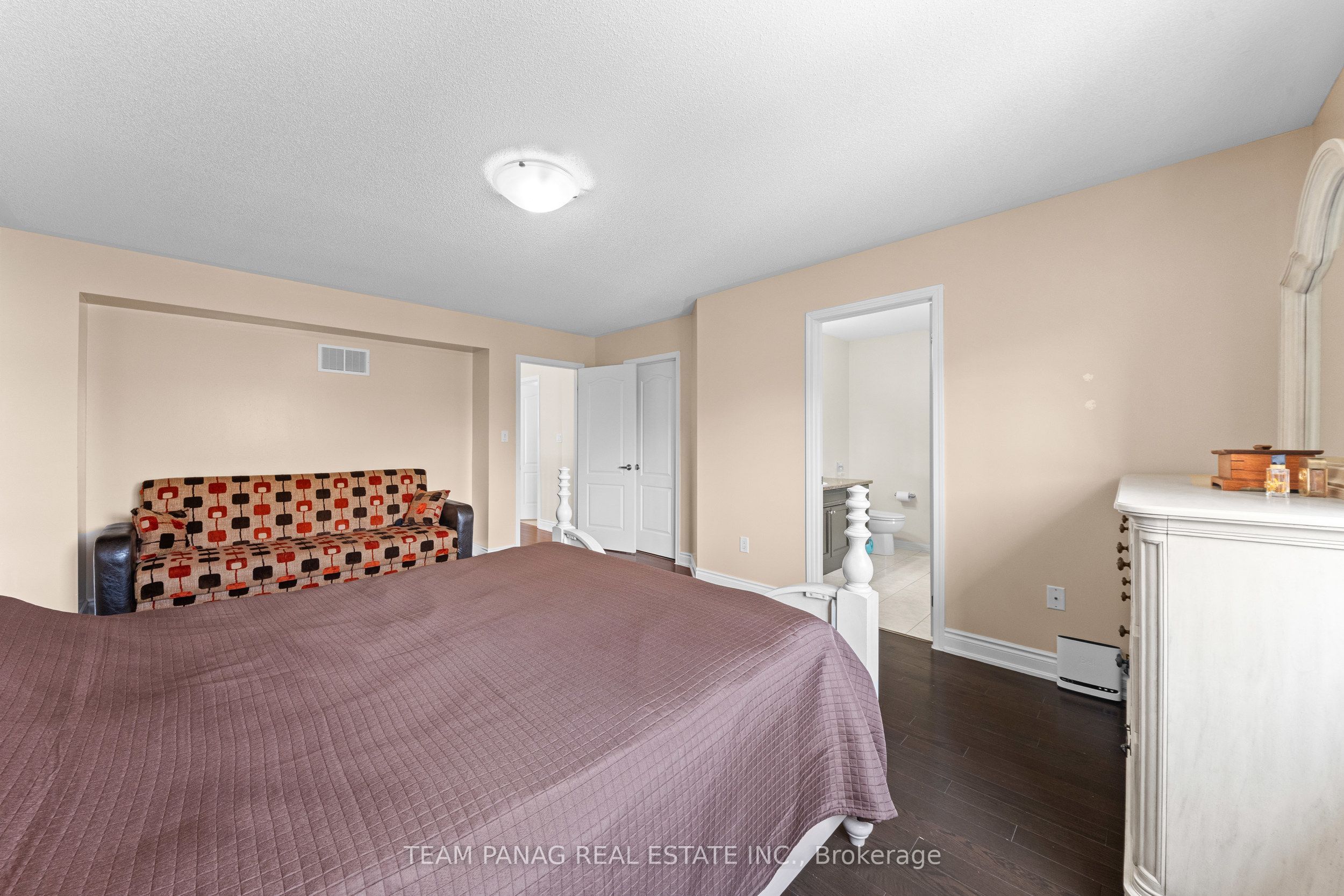 13 Seafair Crescent Property Photo 29