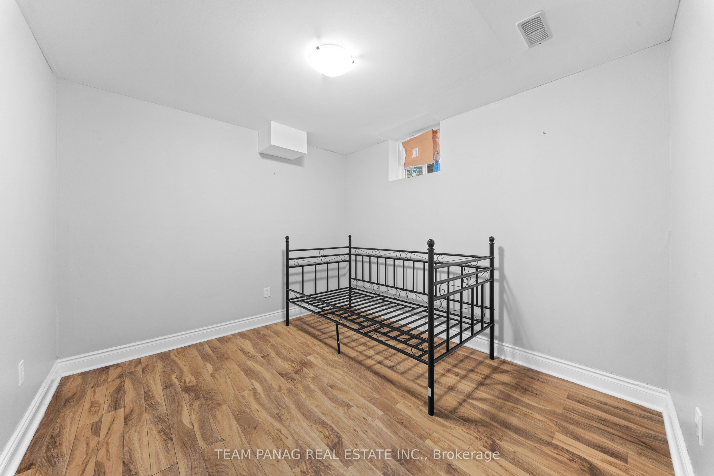 13 Seafair Crescent Property Photo 43